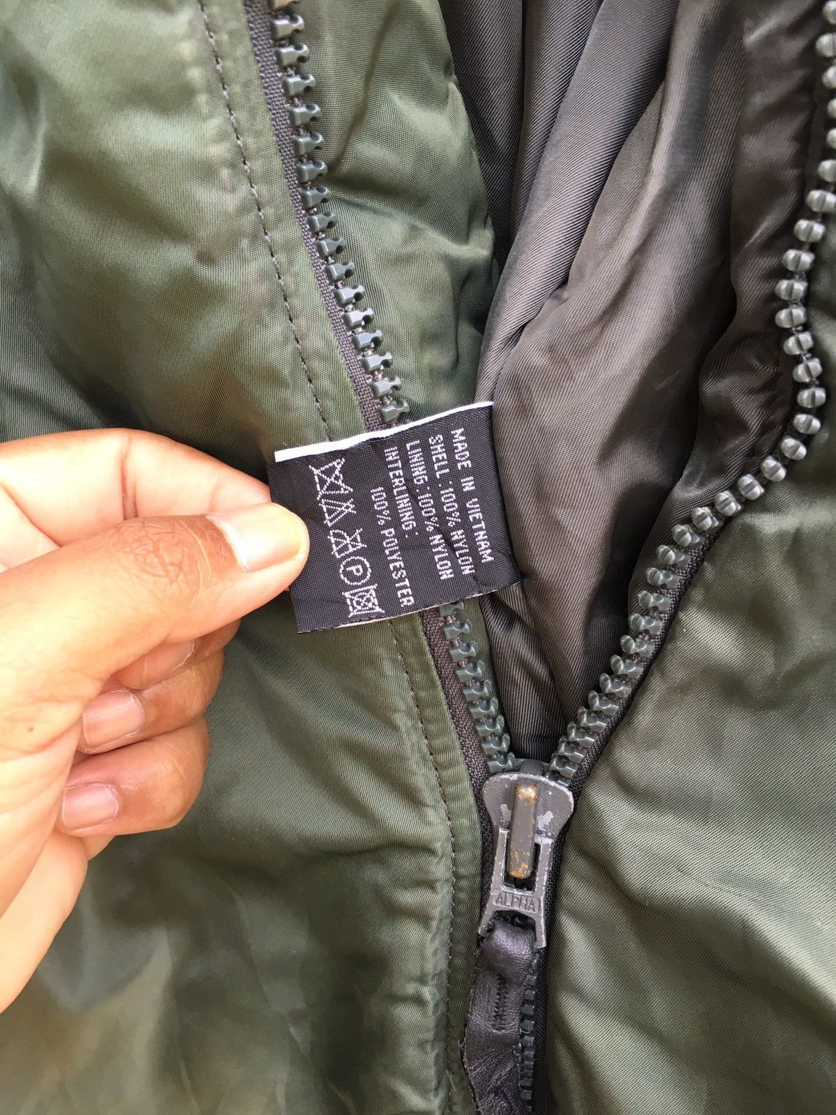 Alpha Industries Rare Alpha Industries Ins Snow Army Bomber B3 Winter Jacket Size US L / EU 52-54 / 3 - 12 Thumbnail