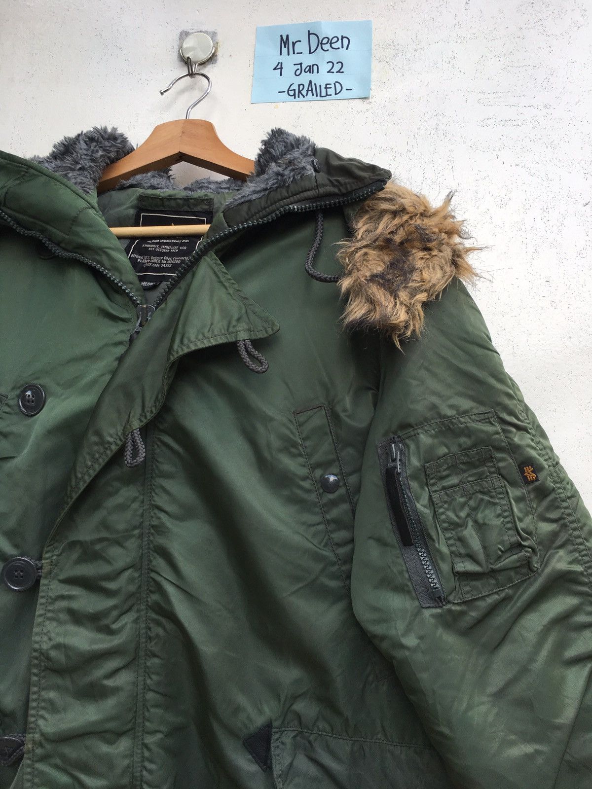 Alpha Industries Rare Alpha Industries Ins Snow Army Bomber B3 Winter Jacket Size US L / EU 52-54 / 3 - 6 Thumbnail