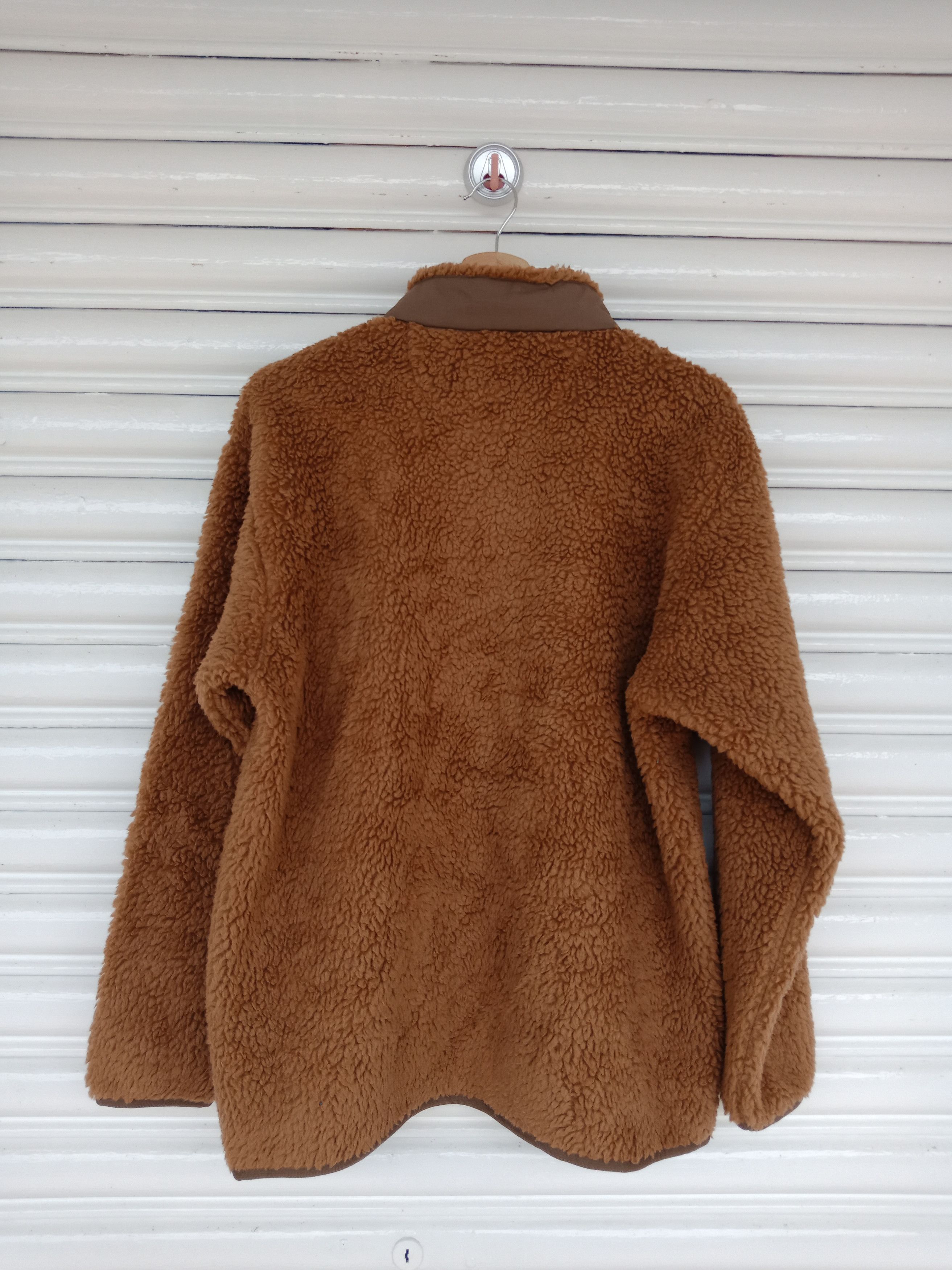 Uniqlo × White Mountaineering White Mountaineering Uniqlo Sherpa Brown Size US L / EU 52-54 / 3 - 2 Thumbnail
