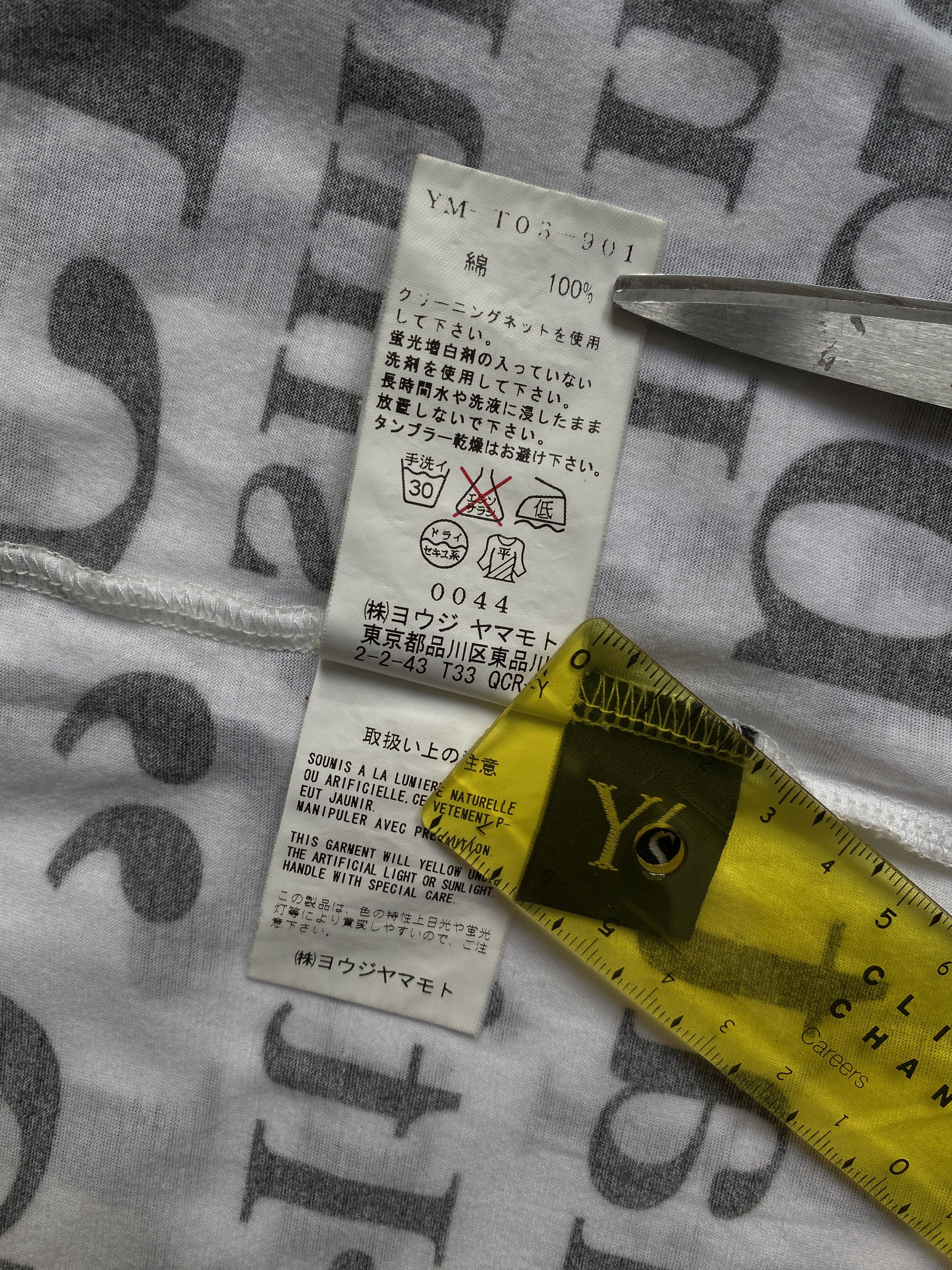 Yohji Yamamoto Y's Yohji Yamamoto WMNS White Cotton Black Letters Tee Size US M / EU 48-50 / 2 - 9 Thumbnail