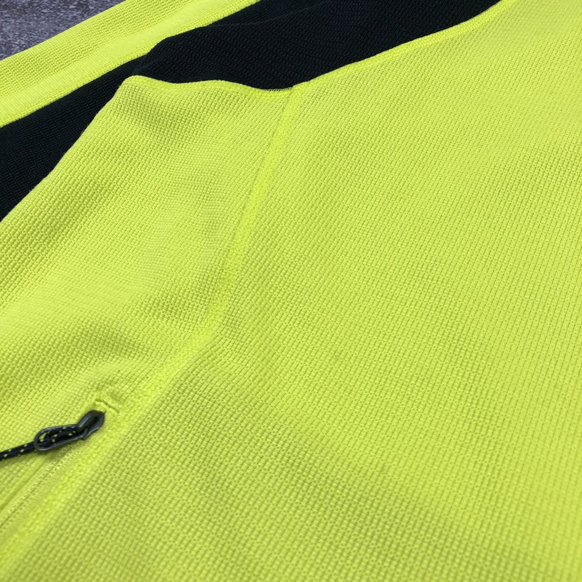 The North Face The North Face Summit Series Zip Yellow/Black Size US XL / EU 56 / 4 - 18 Thumbnail