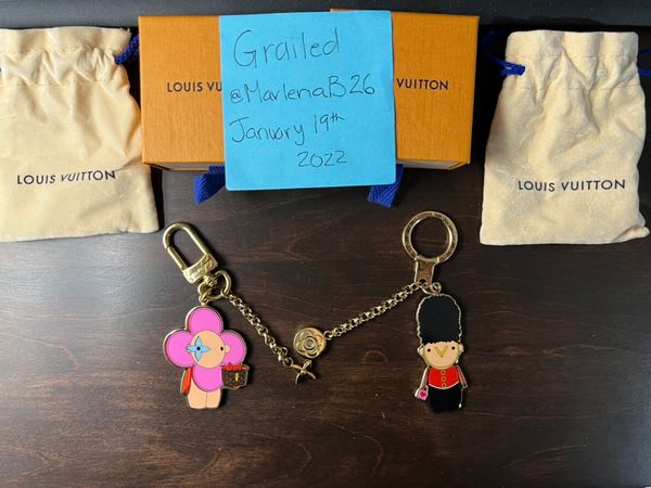 LOUIS VUITTON Monogram Gaston & Vivienne Best Friend Bag Charm Key Holder  Gold 1143432