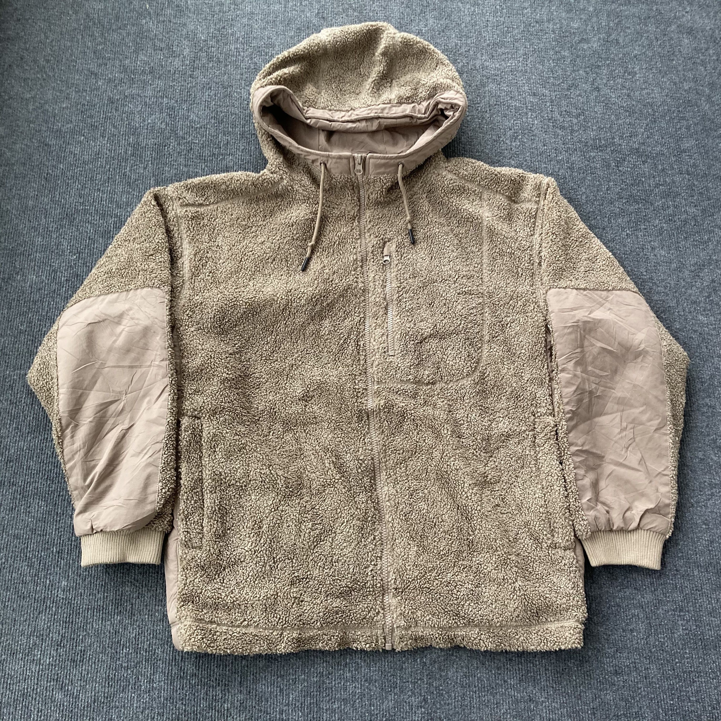 Vtg Gu Hooded Japanese brand Fleece Pullover Size L Sweater