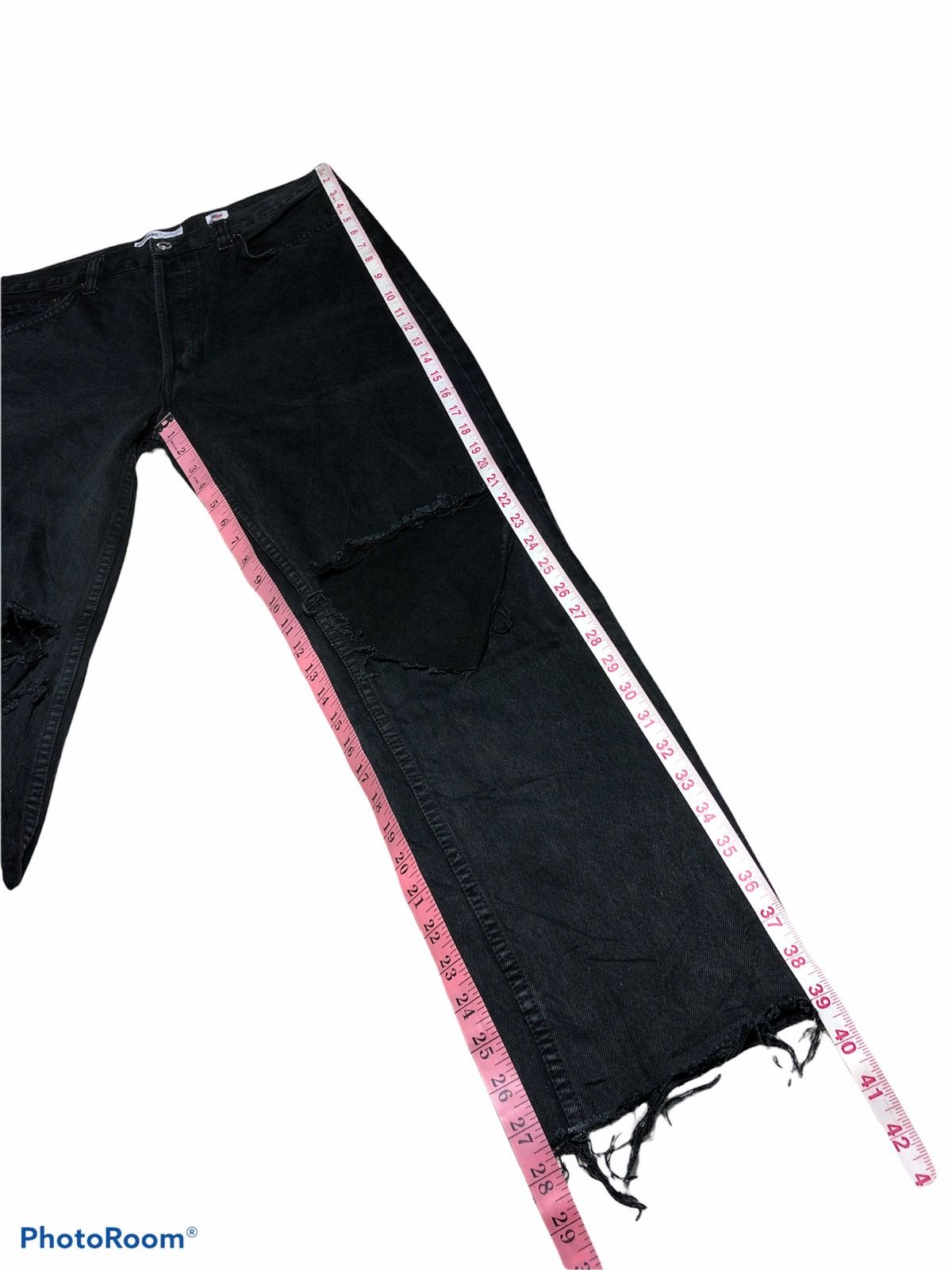 RE/DONE CROPPED DISTRESSED DENIM BY RE/DONE Size US 33 - 12 Thumbnail
