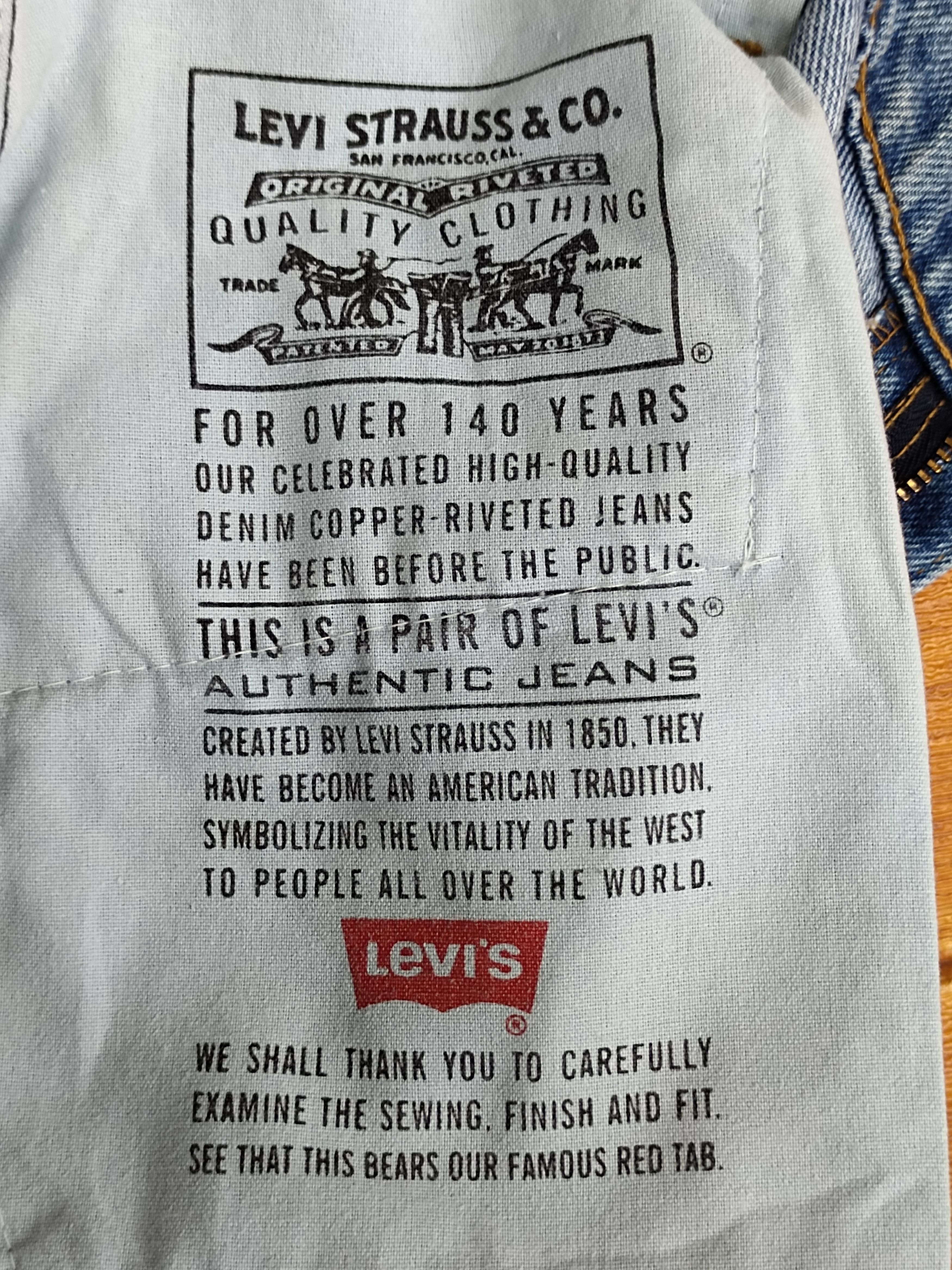 Levi's Vintage 90s LEVIS 551 Faded Blue Relaxed Fit Tapered Leg Size US 33 - 19 Thumbnail