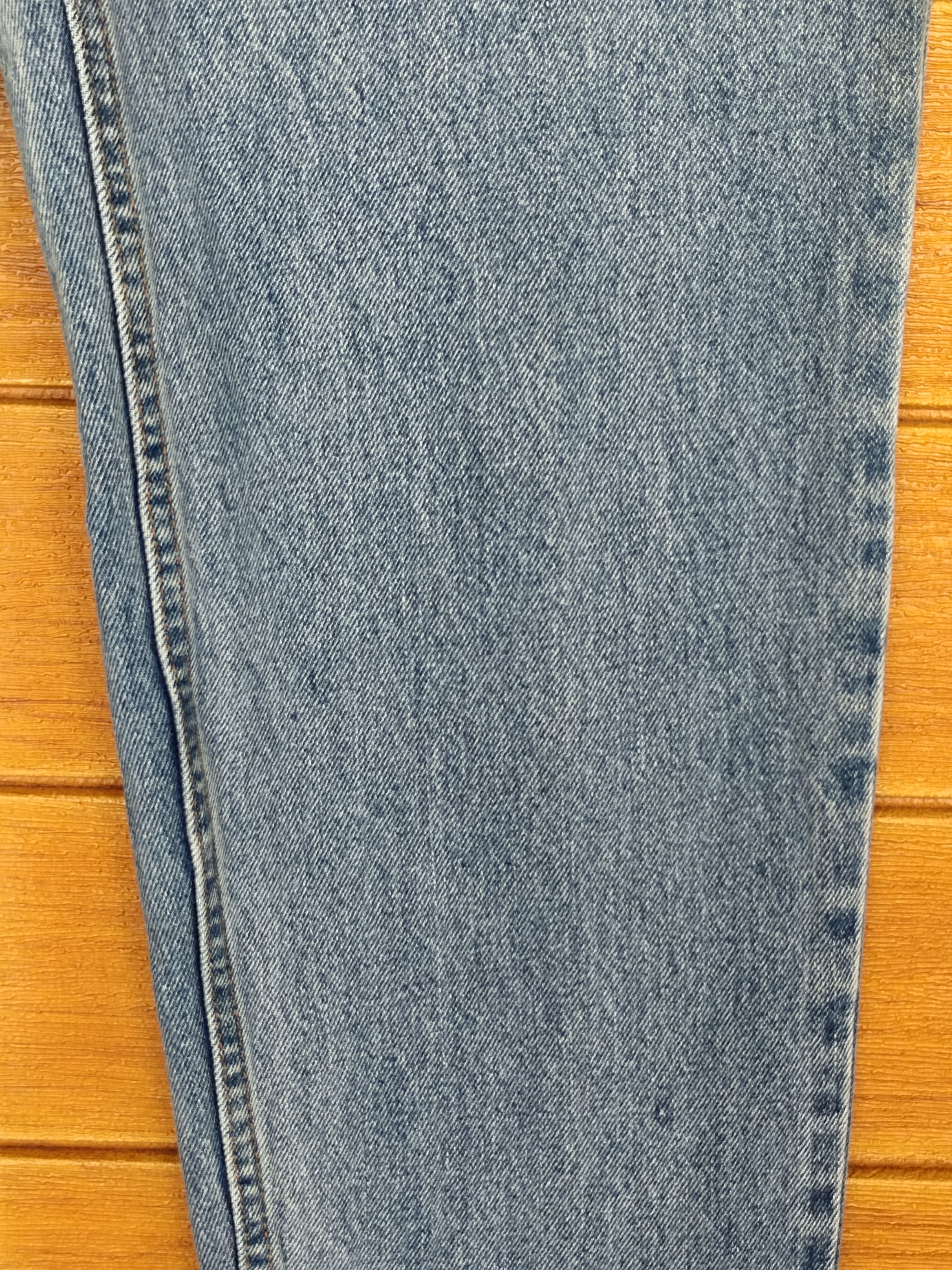 Levi's Vintage 90s LEVIS 551 Faded Blue Relaxed Fit Tapered Leg Size US 33 - 5 Thumbnail