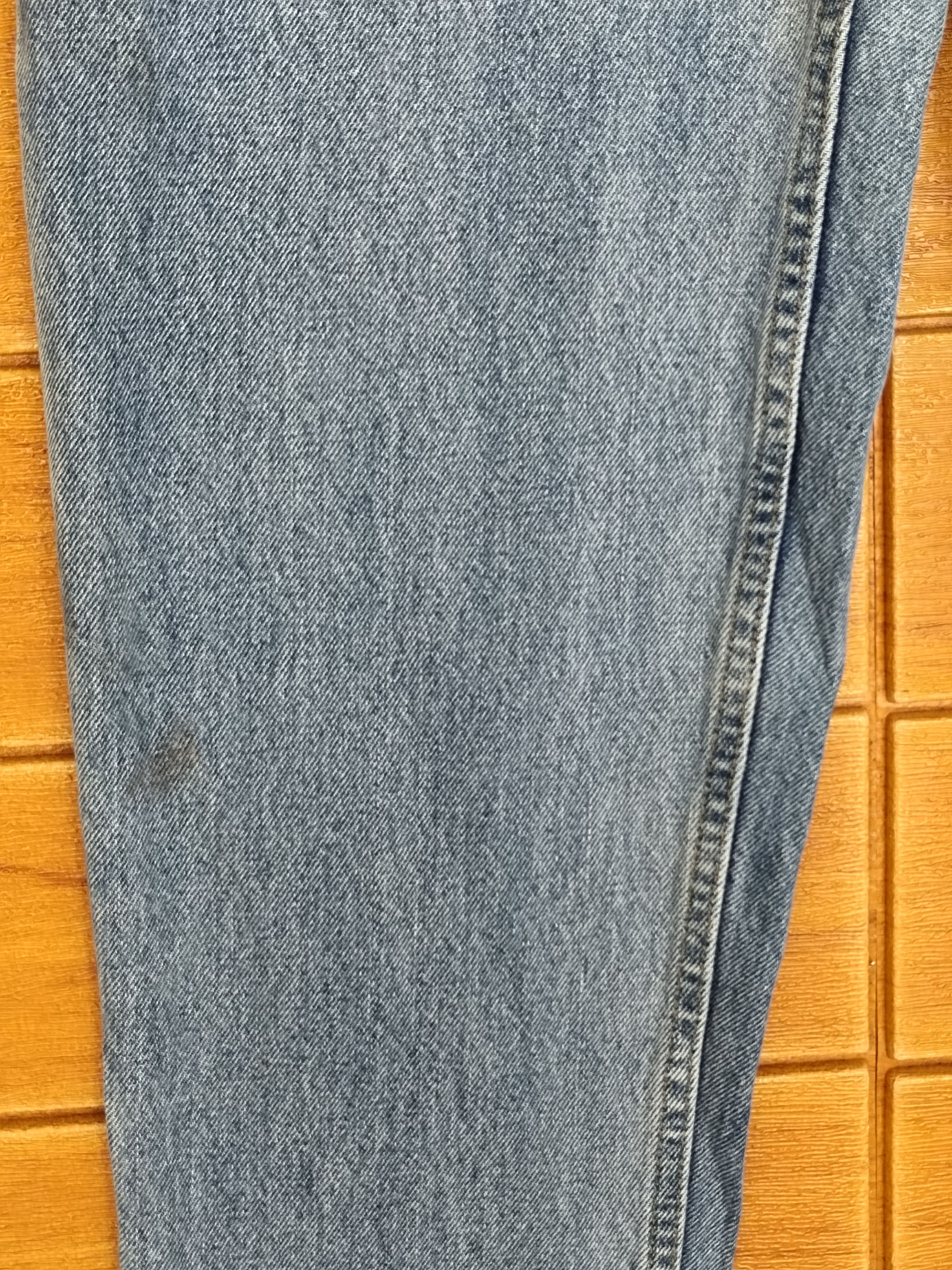 Levi's Vintage 90s LEVIS 551 Faded Blue Relaxed Fit Tapered Leg Size US 33 - 6 Thumbnail