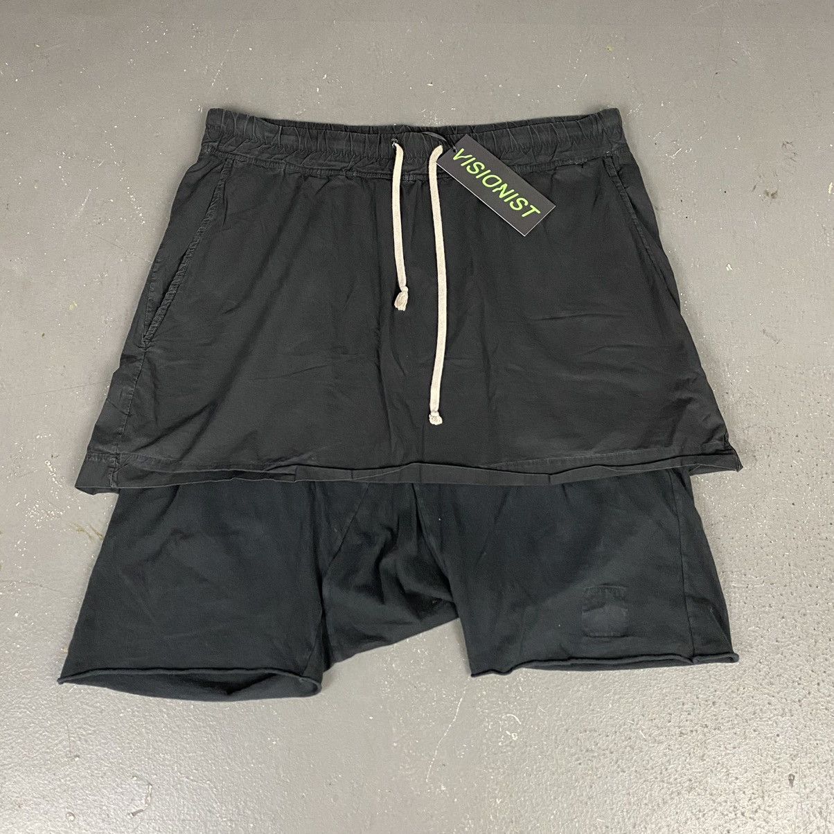 Rick Owens × Rick Owens Drkshdw Rick Owens Drkshdw Kilt Pod Shorts Size Small Size US 32 / EU 48 - 2 Thumbnail