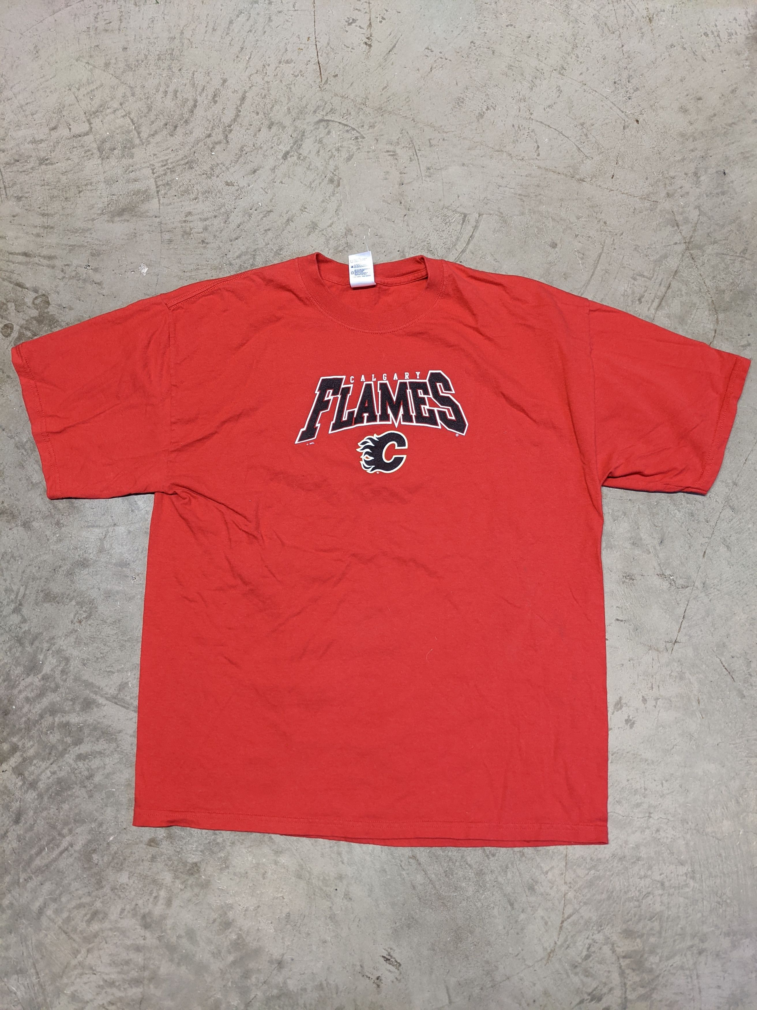 NHL Vintage 2000's Calgary Flames NHL Shirt Hockey Red Size US XL / EU 56 / 4 - 1 Thumbnail