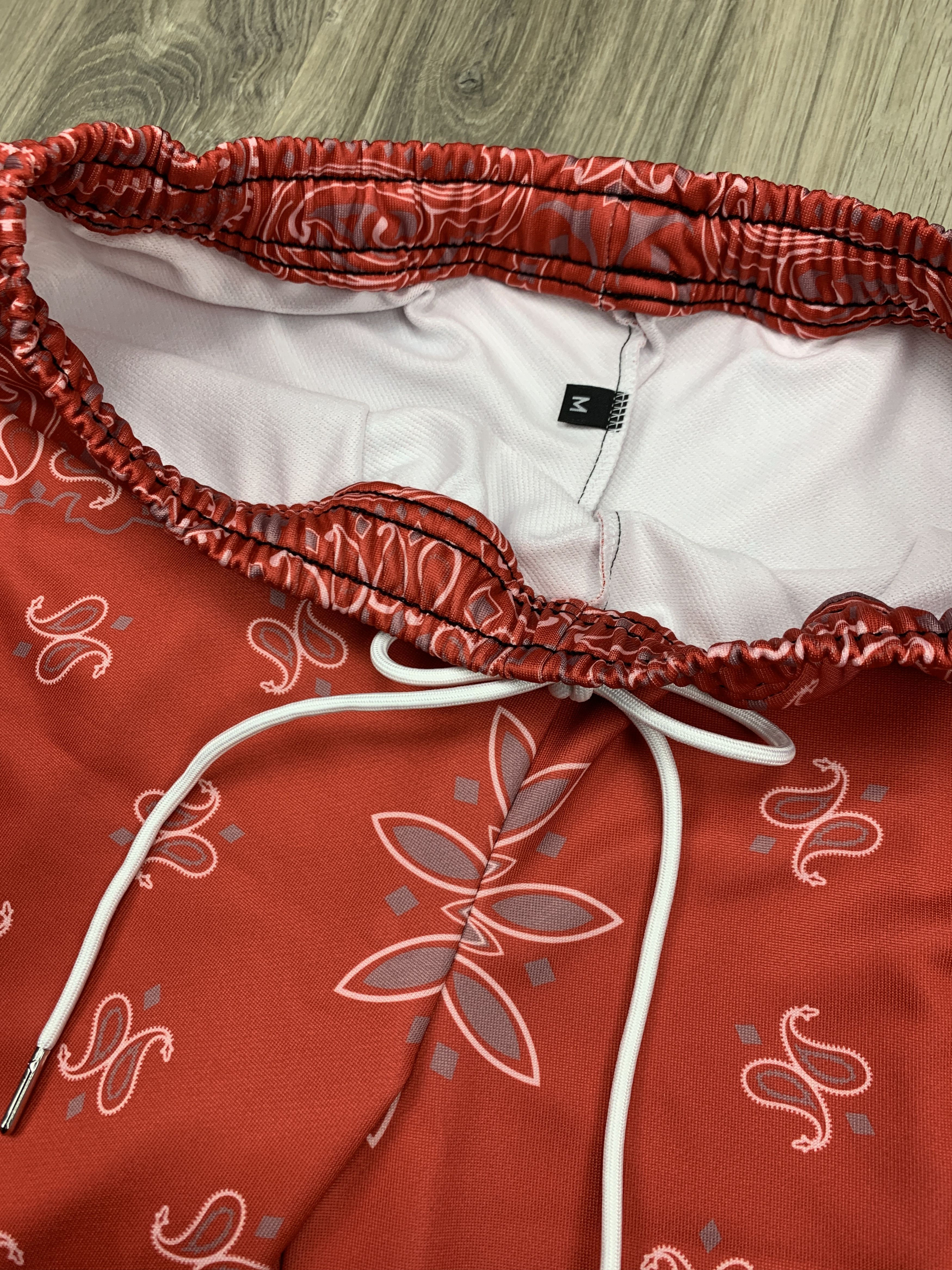 Other Red Bandana Shorts Size US 32 / EU 48 - 4 Thumbnail