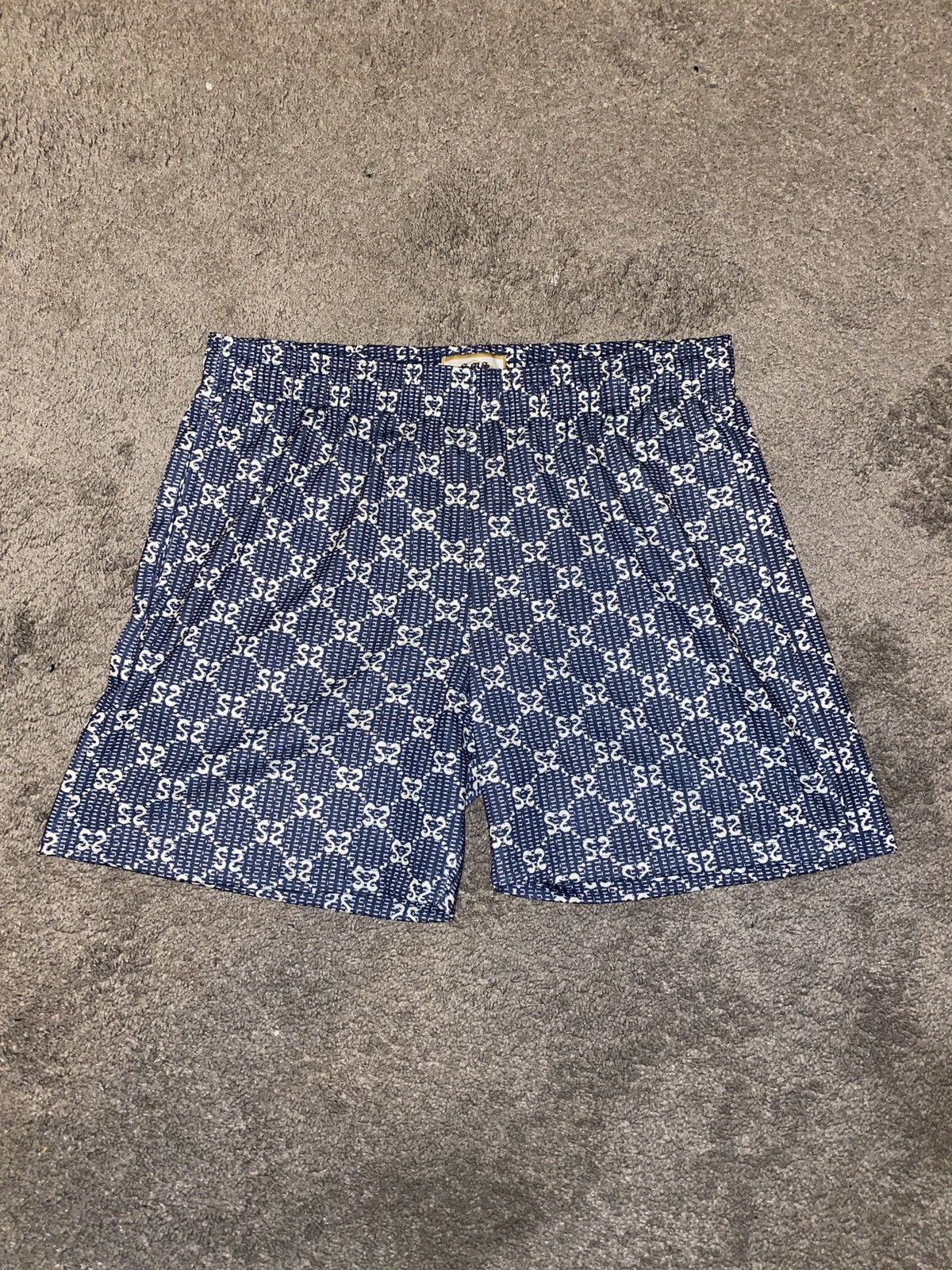 Street Market Supply LV Mesh shorts XXL for Sale in Bloomfield, NJ