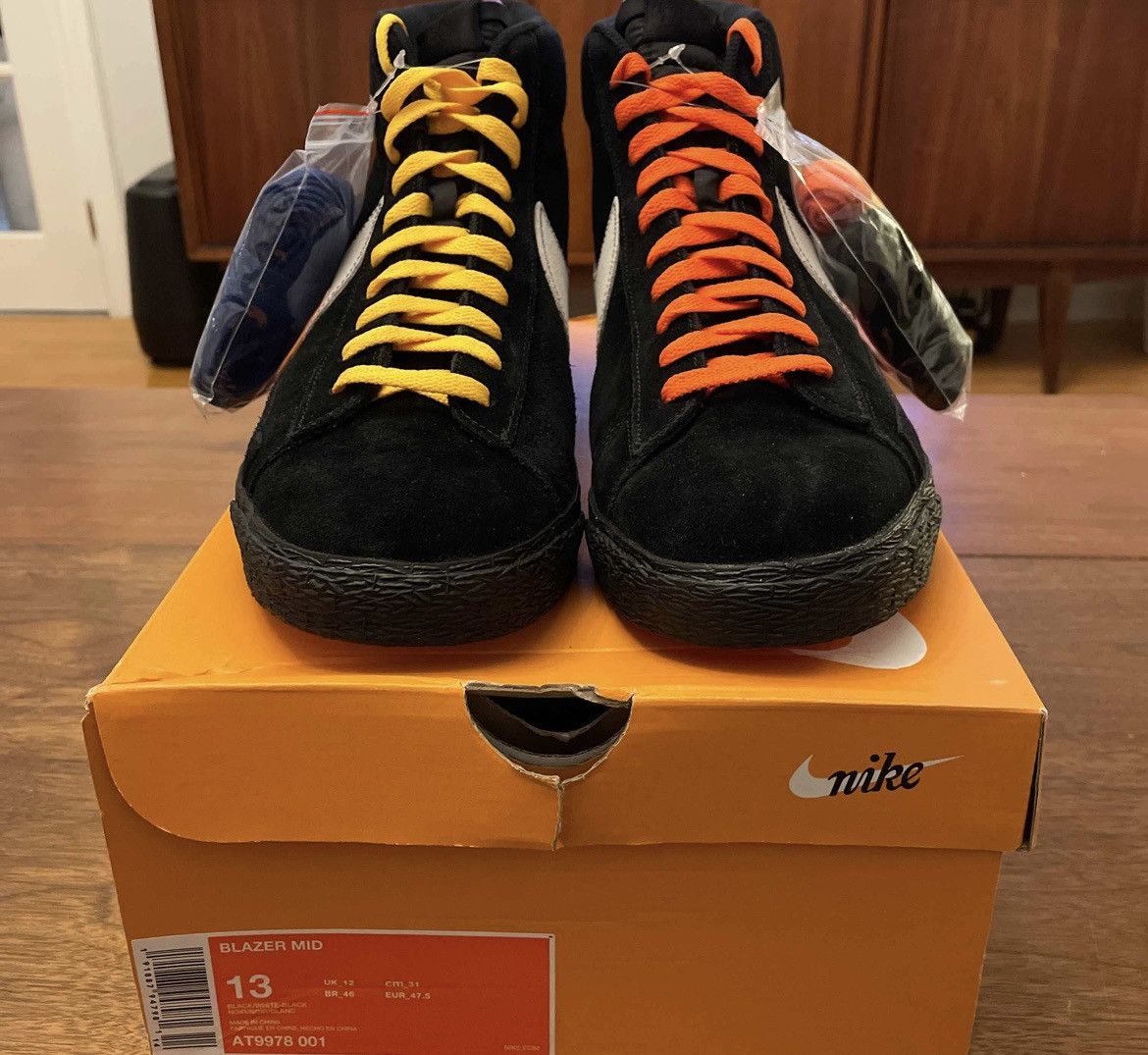 Nike Blazer Mid NY vs LA 2018 SHECK WES HARLEM Size US 13 / EU 46 - 8 Thumbnail