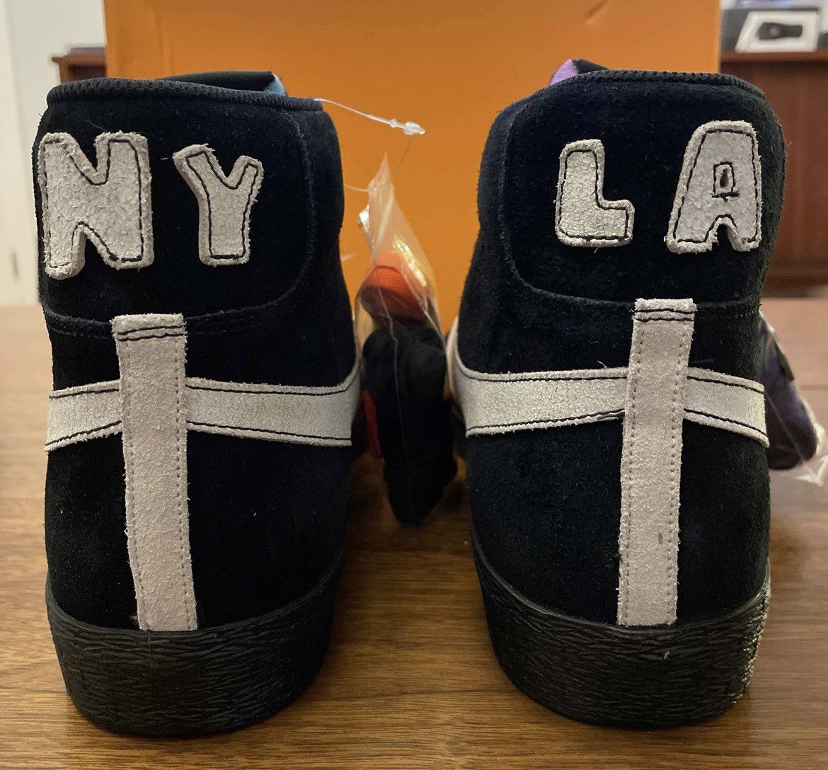Nike Blazer Mid NY vs LA 2018 SHECK WES HARLEM Size US 13 / EU 46 - 4 Thumbnail
