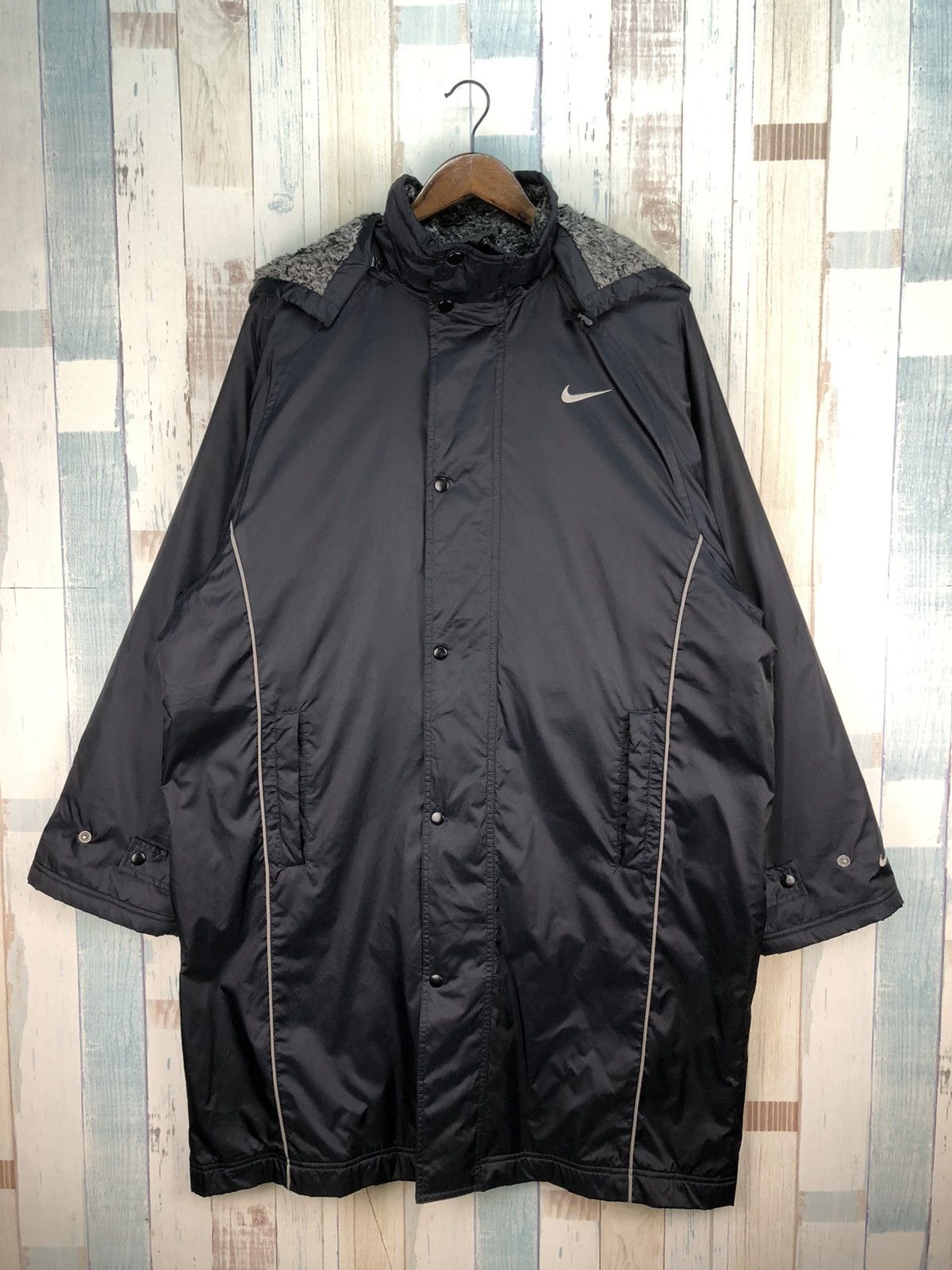 Nike × Vintage Vintage Nike Big Logo Long Jacket Size US L / EU 52-54 / 3 - 2 Thumbnail