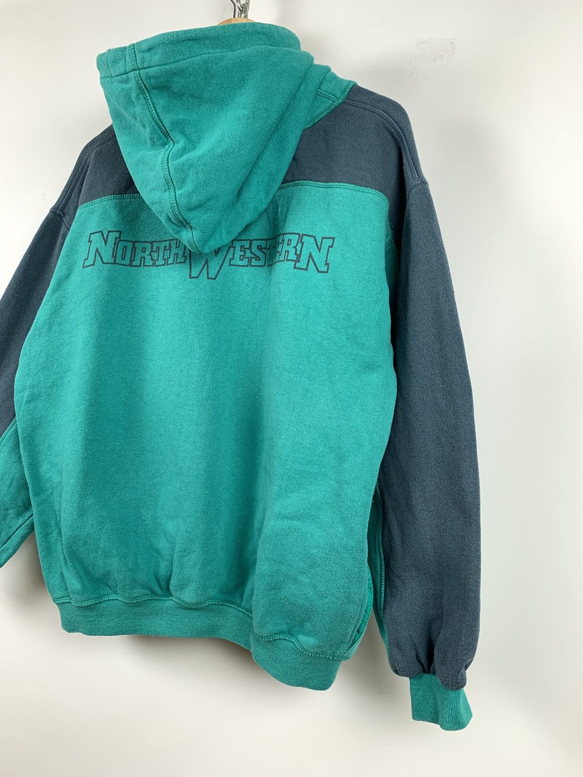 NHL Vintage North Western University Hockey On Ice Hoodie Size US M / EU 48-50 / 2 - 6 Thumbnail