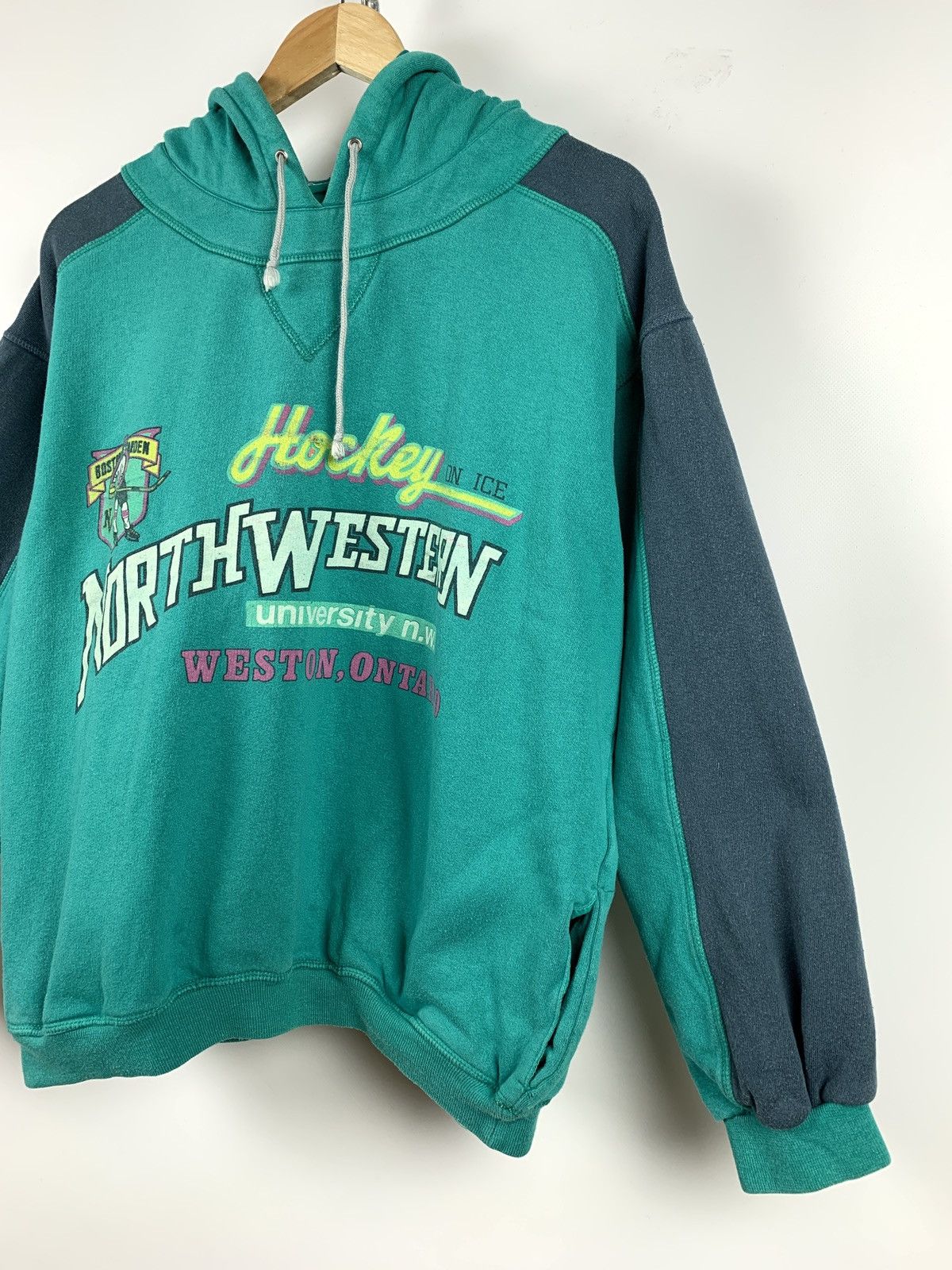 NHL Vintage North Western University Hockey On Ice Hoodie Size US M / EU 48-50 / 2 - 5 Thumbnail