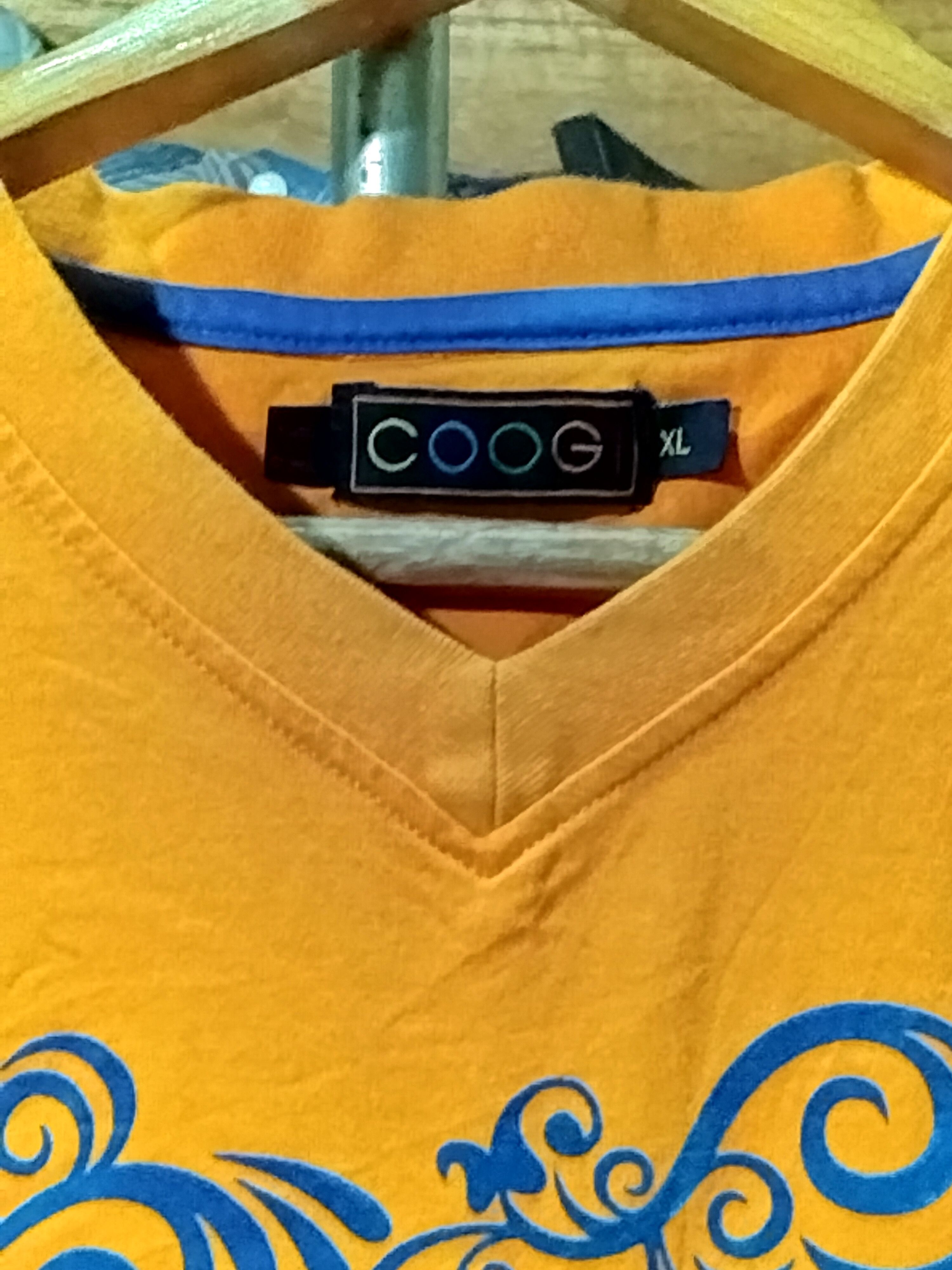 Coogi Coogi V Neck Embroidery x blue Velvet Design Hawaii fashion Size US XL / EU 56 / 4 - 3 Thumbnail