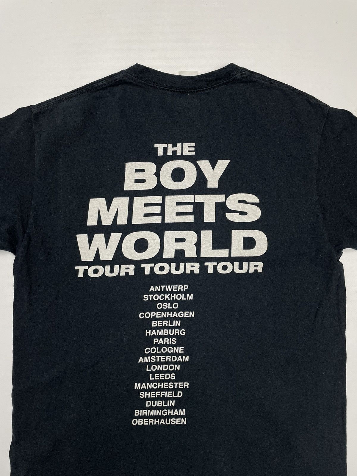 Drake × Rap Tees 2017 Drake ‘The Boy Meets’ World Tour OVO Rap T-Shirt Size US M / EU 48-50 / 2 - 4 Thumbnail