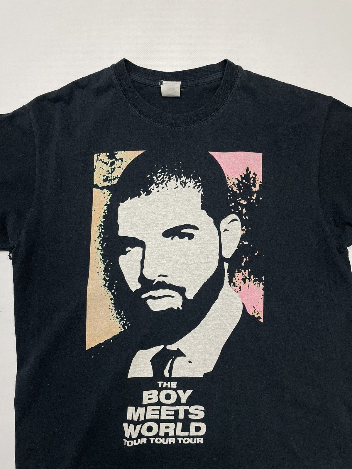 Drake × Rap Tees 2017 Drake ‘The Boy Meets’ World Tour OVO Rap T-Shirt Size US M / EU 48-50 / 2 - 2 Thumbnail