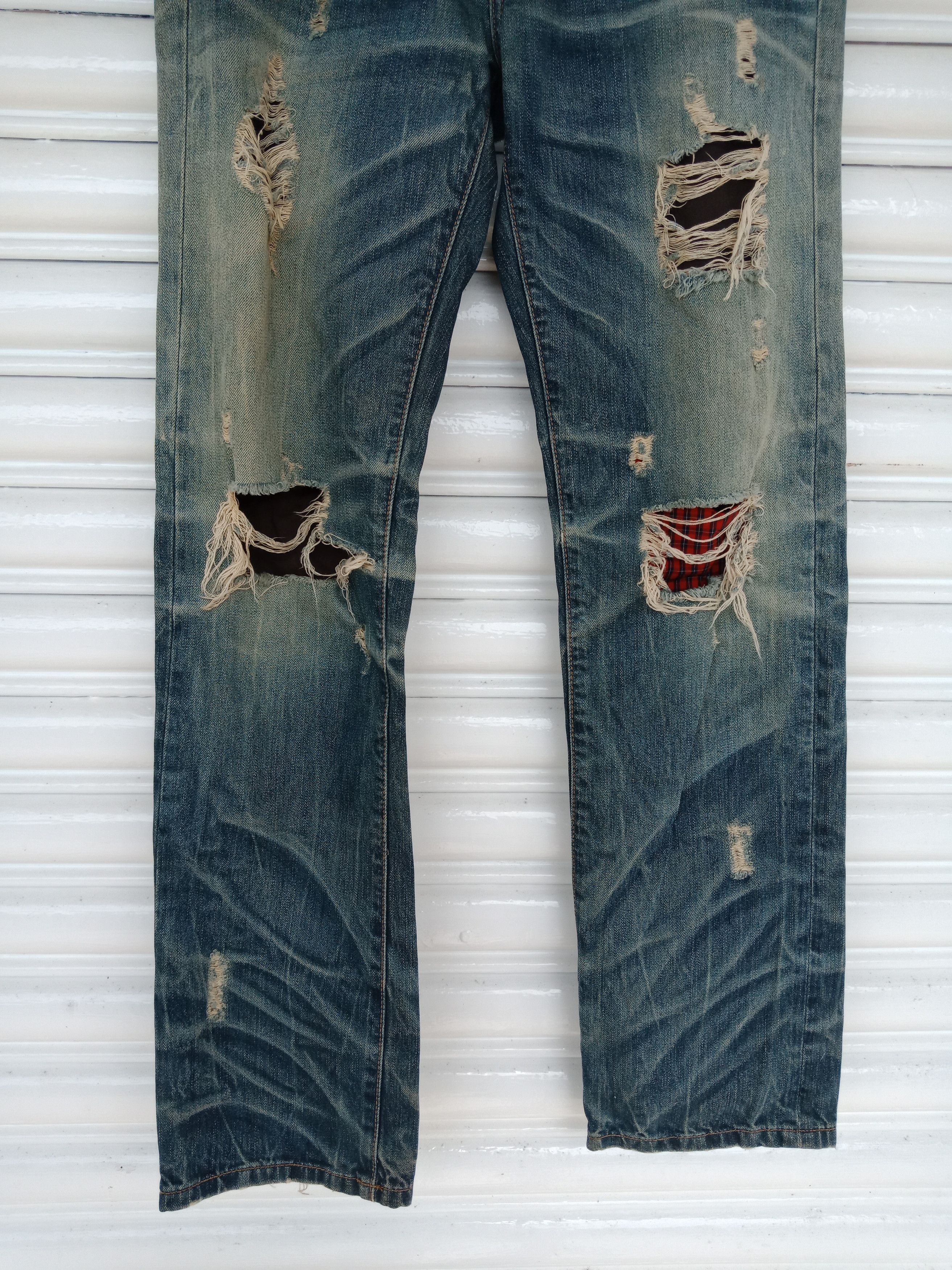 In The Attic Interrogation Distressed Mudwash Patchworks Size US 33 - 8 Thumbnail