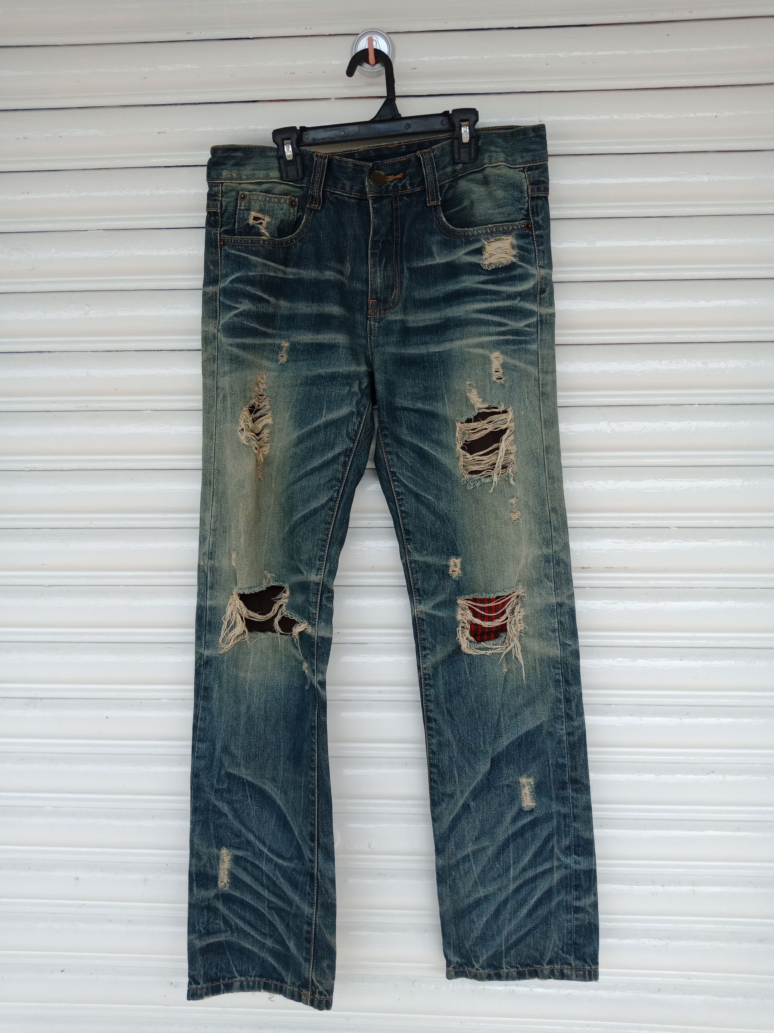 In The Attic Interrogation Distressed Mudwash Patchworks Size US 33 - 1 Thumbnail