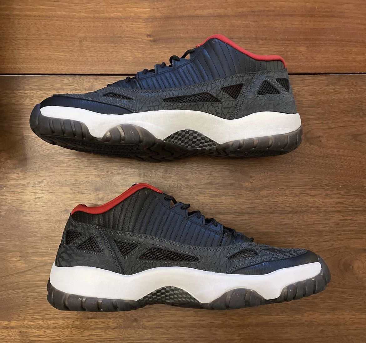 Jordan Brand Air Jordan 11 Retro Low IE 2003 Size US 13 / EU 46 - 2 Thumbnail