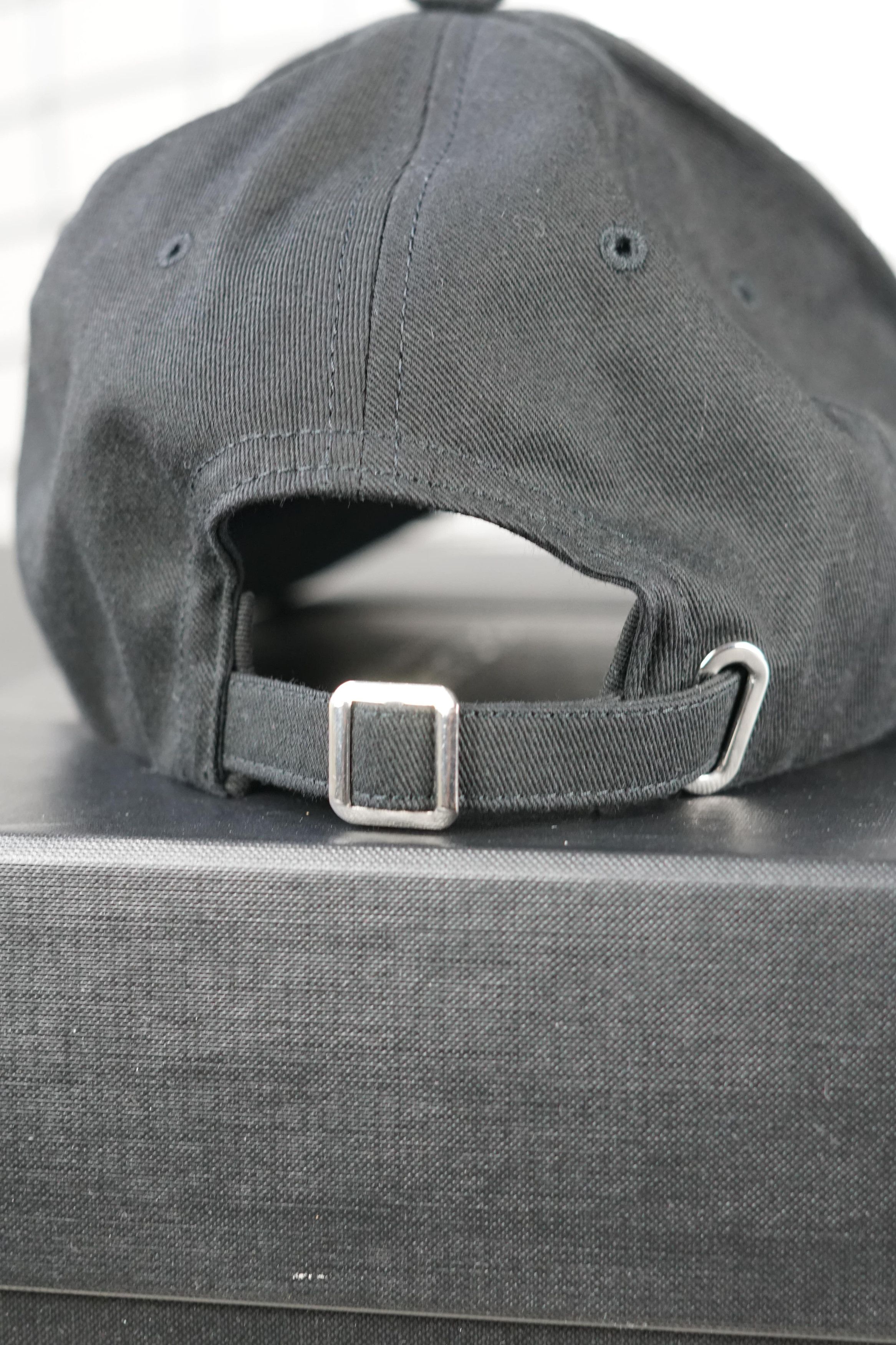 Raf Simons Raf Simons SS 20 Smiley Face Embroidered Logo Cap Size ONE SIZE - 3 Thumbnail