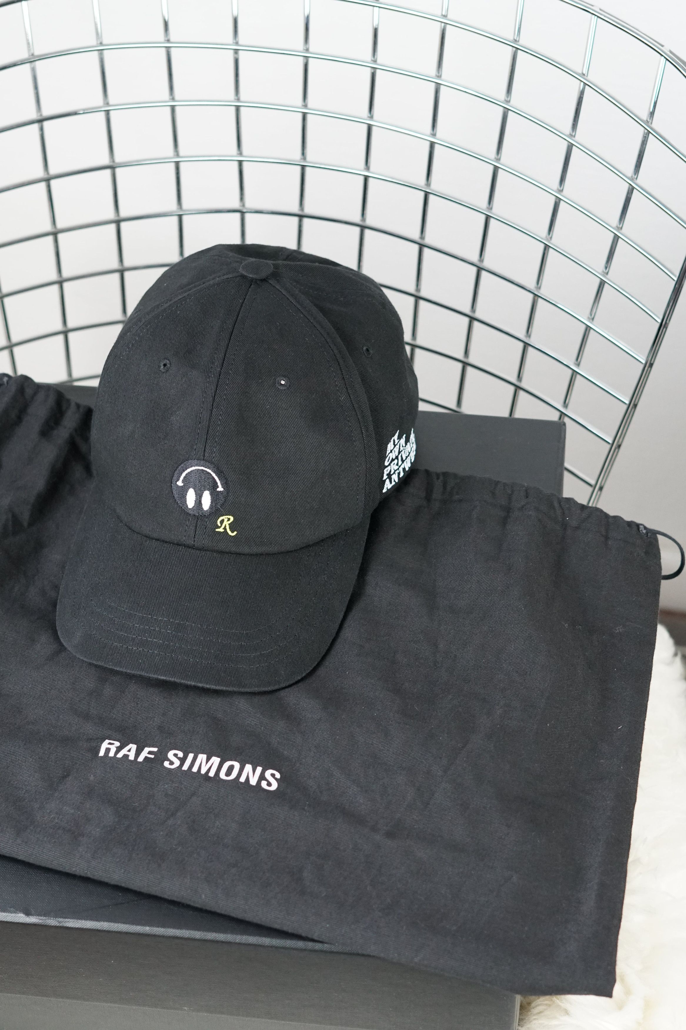Raf Simons Raf Simons SS 20 Smiley Face Embroidered Logo Cap Size ONE SIZE - 5 Thumbnail