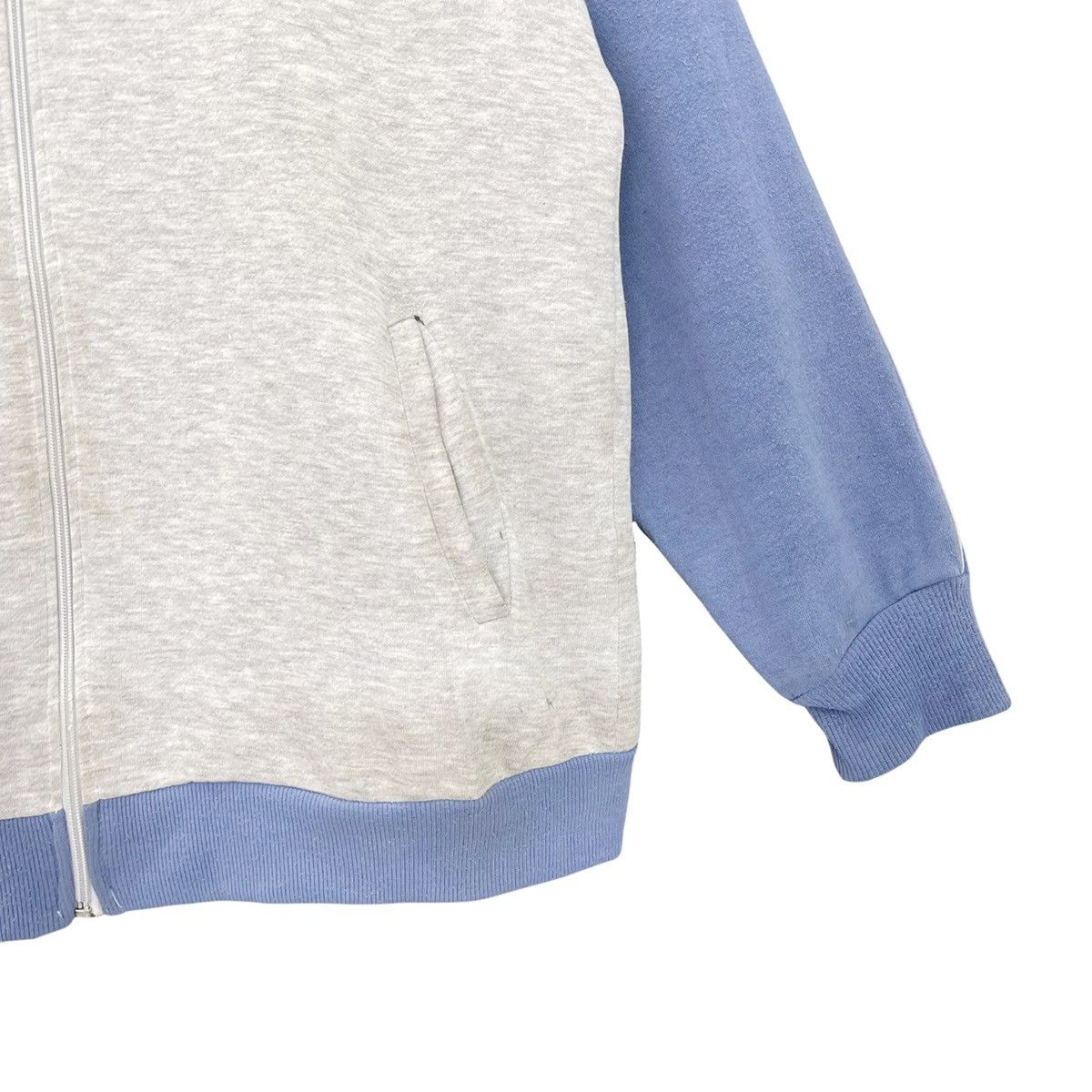 Champion Vintage 90’s Champion Big Logo Zipper Varsity Size M Size US M / EU 48-50 / 2 - 5 Thumbnail