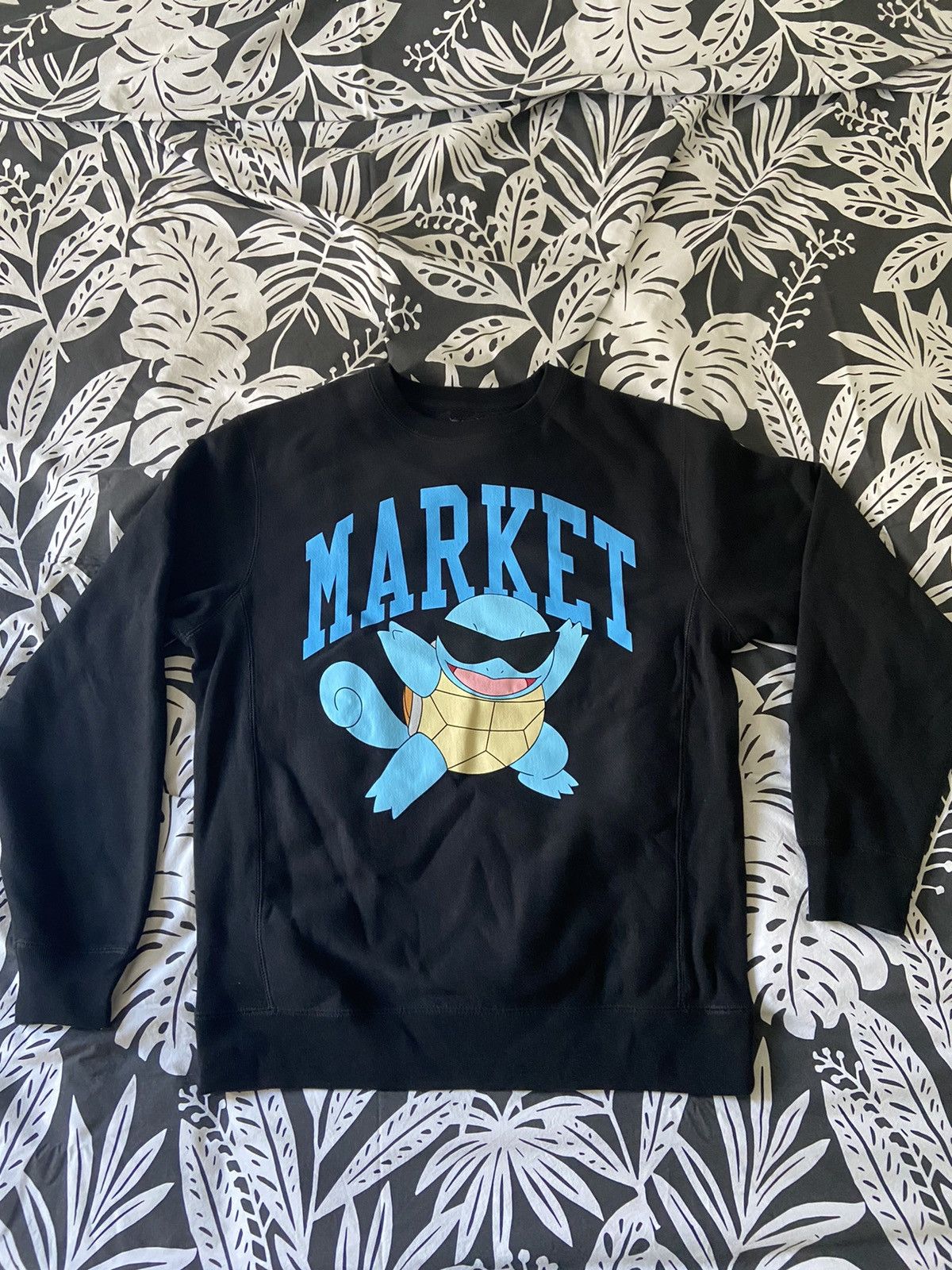 Market Pokémon Squirtle Arc Crewneck