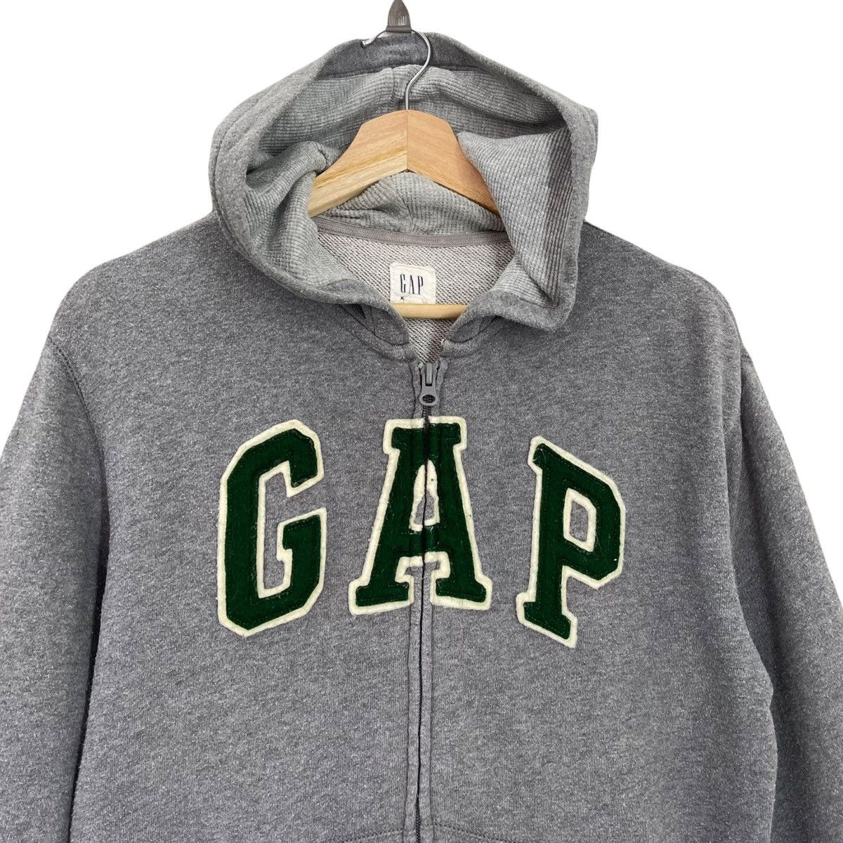 Gap Vintage Gap Embroided Big Logo Fullzip Hoodie size M Size US M / EU 48-50 / 2 - 4 Thumbnail