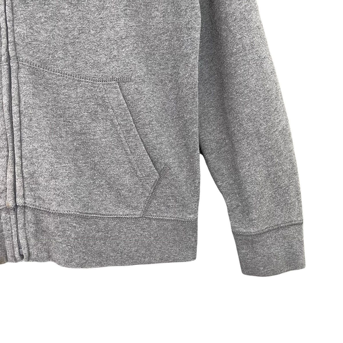 Gap Vintage Gap Embroided Big Logo Fullzip Hoodie size M Size US M / EU 48-50 / 2 - 6 Thumbnail