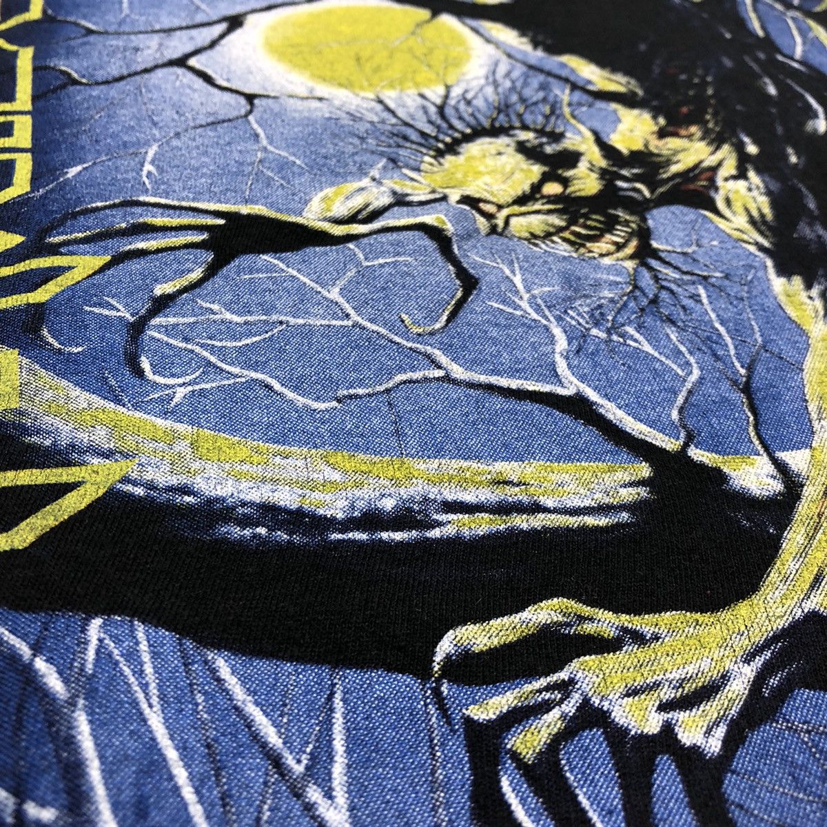 Band Tees Vintage Iron Maiden Fear Of The Dark T Shirt Band Tee Size US M / EU 48-50 / 2 - 10 Thumbnail