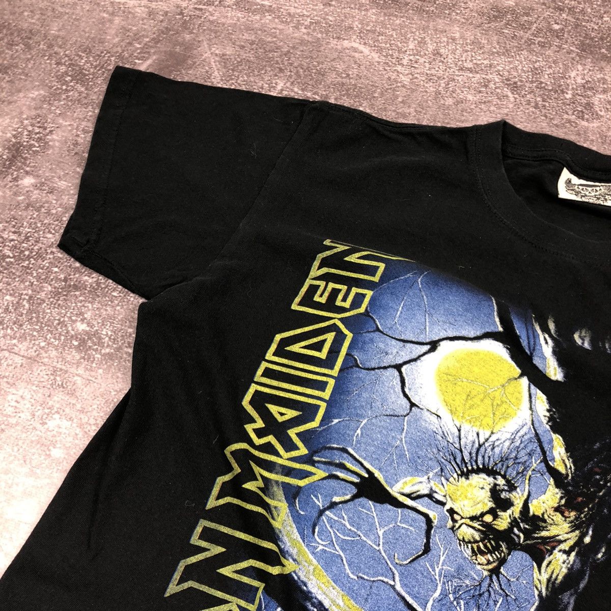 Band Tees Vintage Iron Maiden Fear Of The Dark T Shirt Band Tee Size US M / EU 48-50 / 2 - 8 Thumbnail