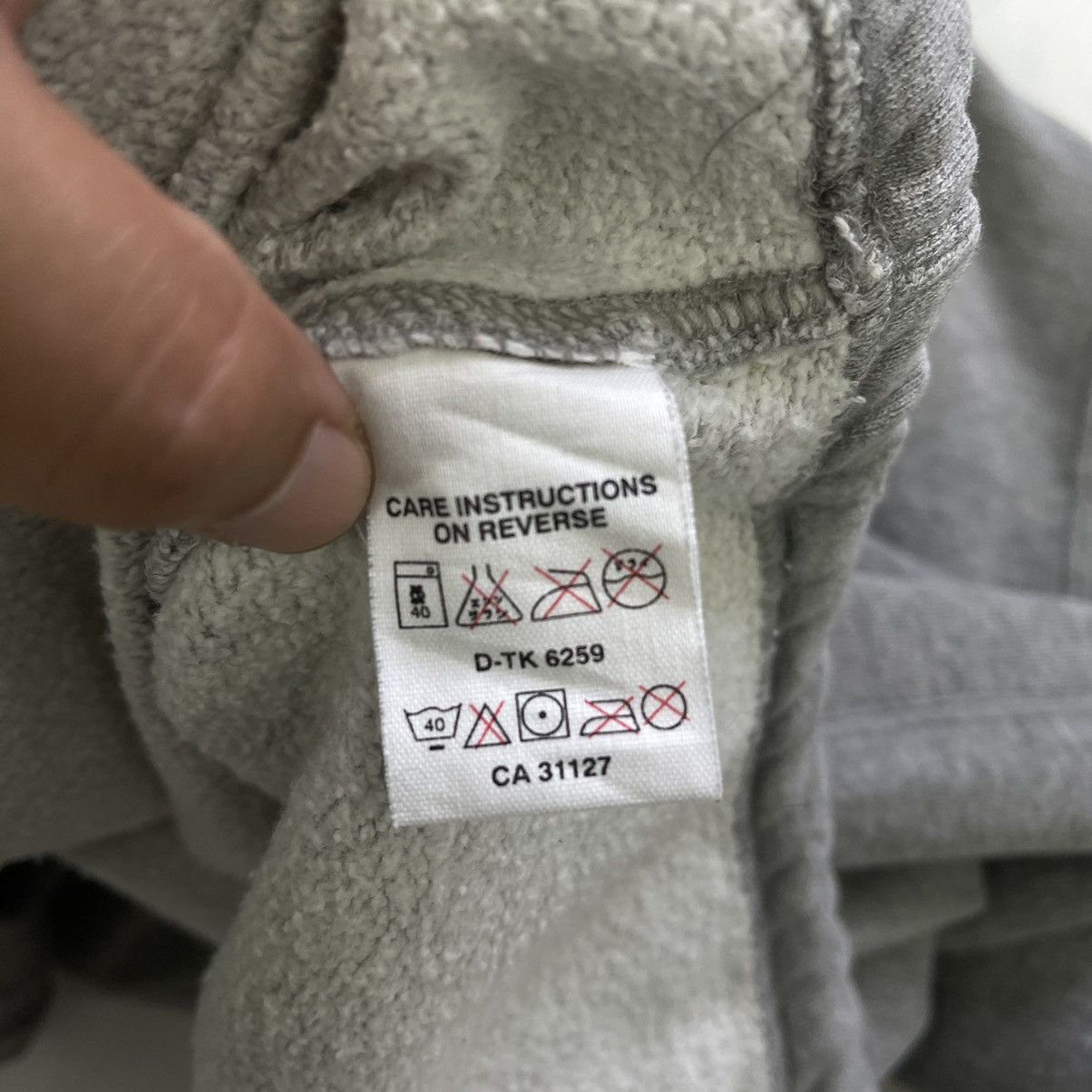 DKNY 90’s DKNY Big Logo Embroidered Halfzip Sweatshirt Size XXL Size US XXL / EU 58 / 5 - 12 Thumbnail