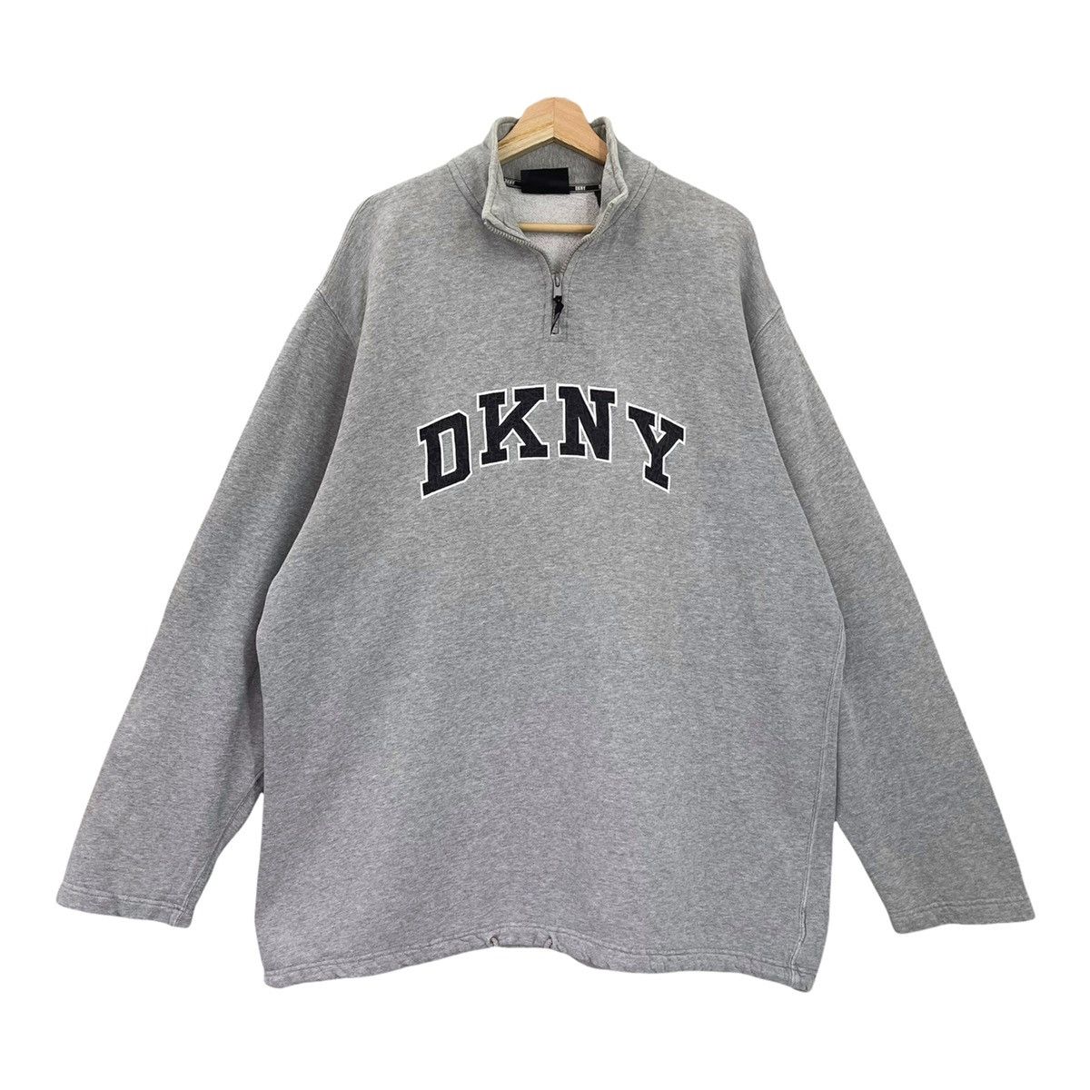DKNY 90’s DKNY Big Logo Embroidered Halfzip Sweatshirt Size XXL Size US XXL / EU 58 / 5 - 1 Thumbnail