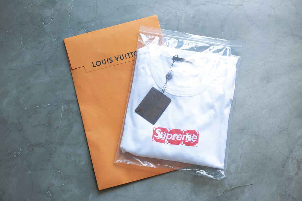 Supreme Louis Vuitton x Supreme Monogram Box Logo T-shirt in Size XL Size US XL / EU 56 / 4 - 2 Preview