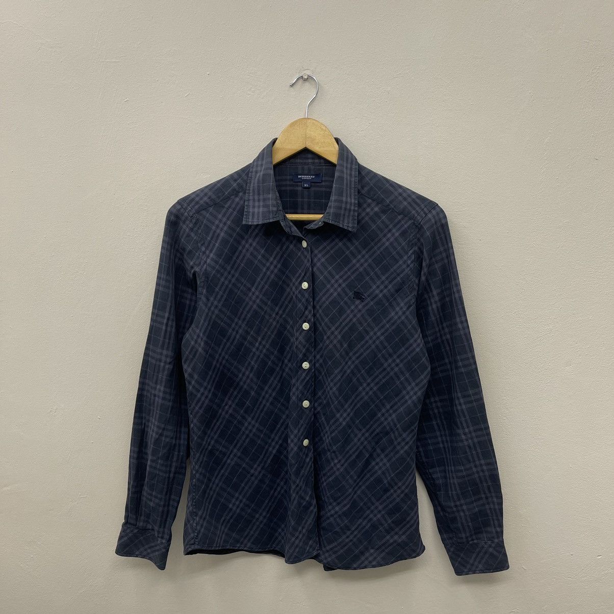 Vintage Burberry London Women Shirt Embroidery Logo