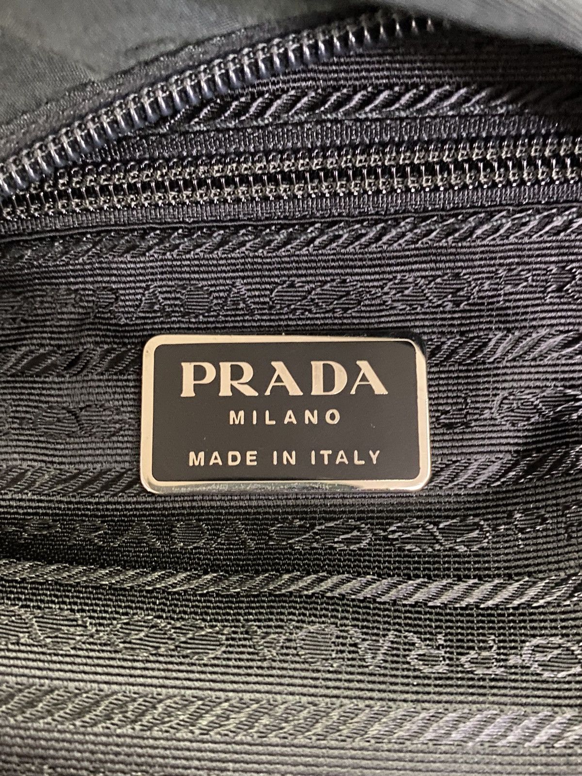 Prada AUTHENTIC VINTAGE PRADA GREEN NYLON HANDBAG Size ONE SIZE - 8 Thumbnail