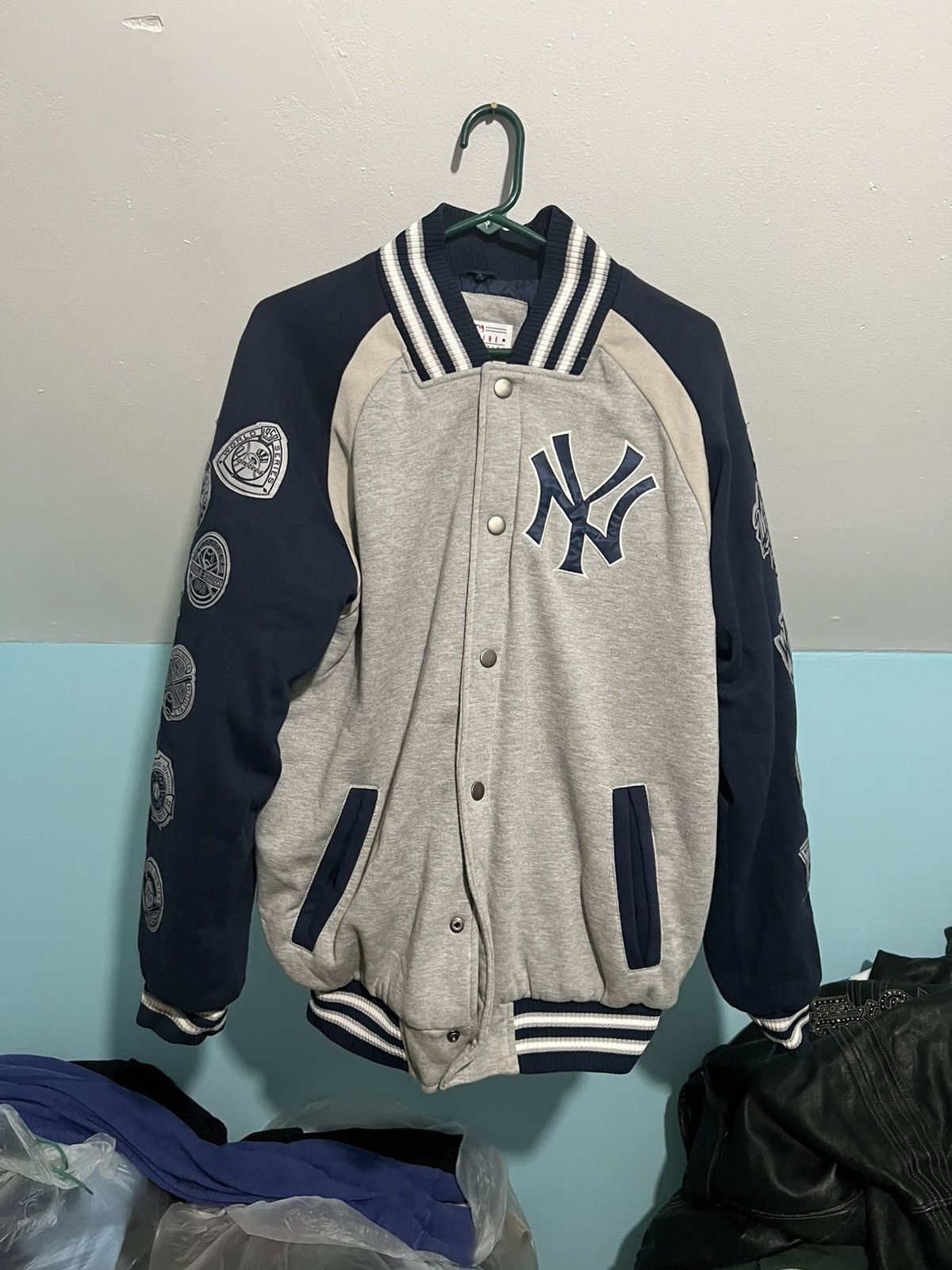 MLB New York Yankees championship bomber jacket sz medium Size US M / EU 48-50 / 2 - 2 Thumbnail