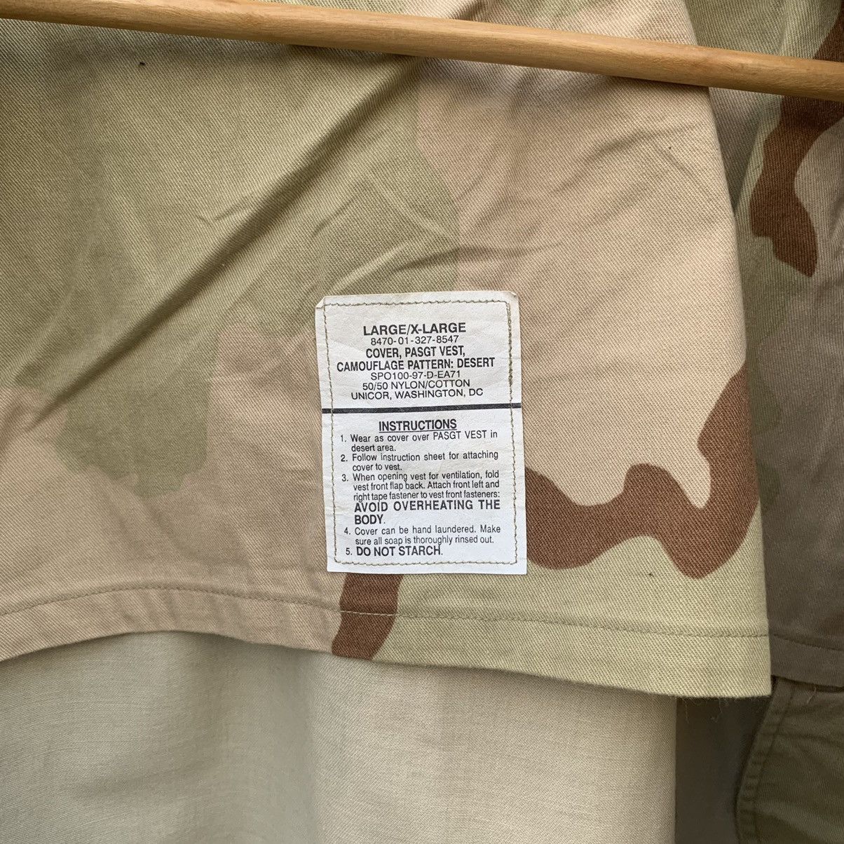 Hunter × Vintage Camouflage Dessert Hunting Tactical Vest Size US XL / EU 56 / 4 - 17 Thumbnail
