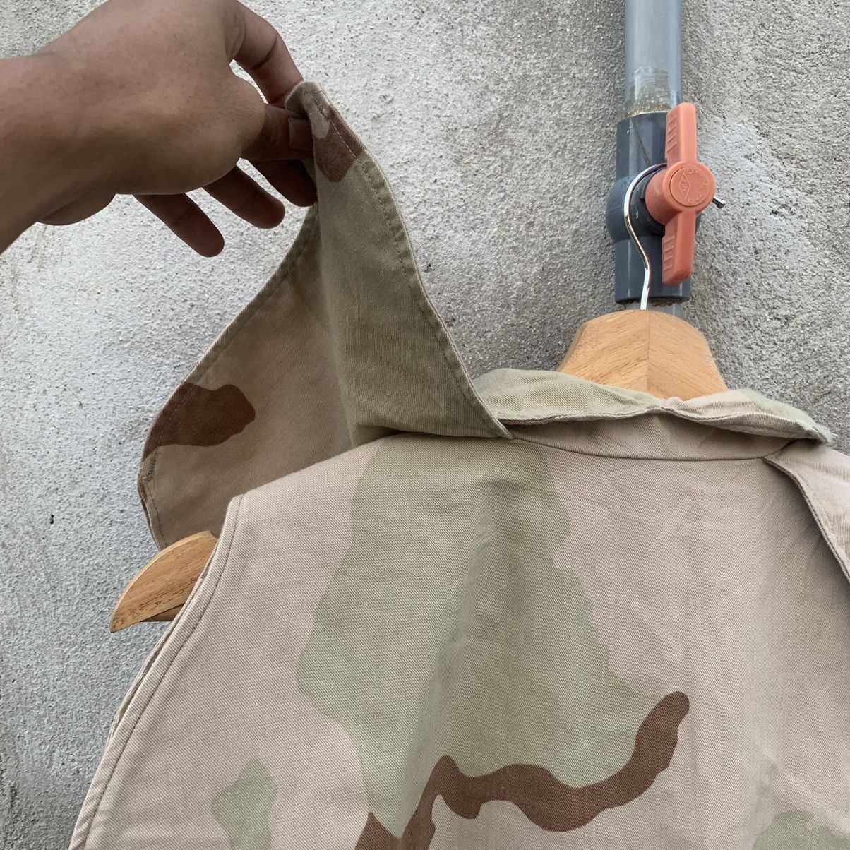 Hunter × Vintage Camouflage Dessert Hunting Tactical Vest Size US XL / EU 56 / 4 - 12 Thumbnail