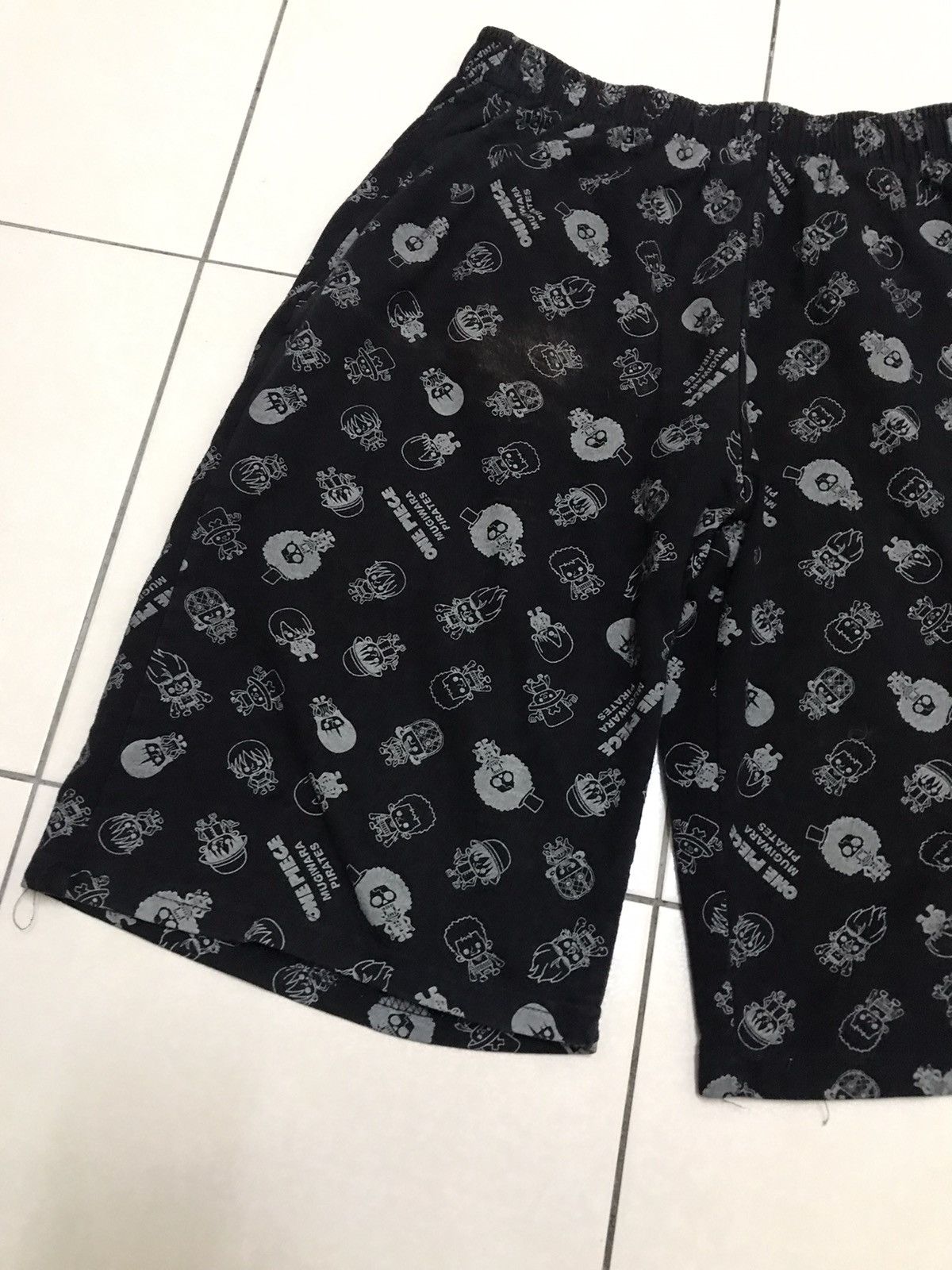 Anime × Japanese Brand × One Piece Vintage Anime One Piece Shorts Pants Full Print Size US 28 / EU 44 - 5 Thumbnail