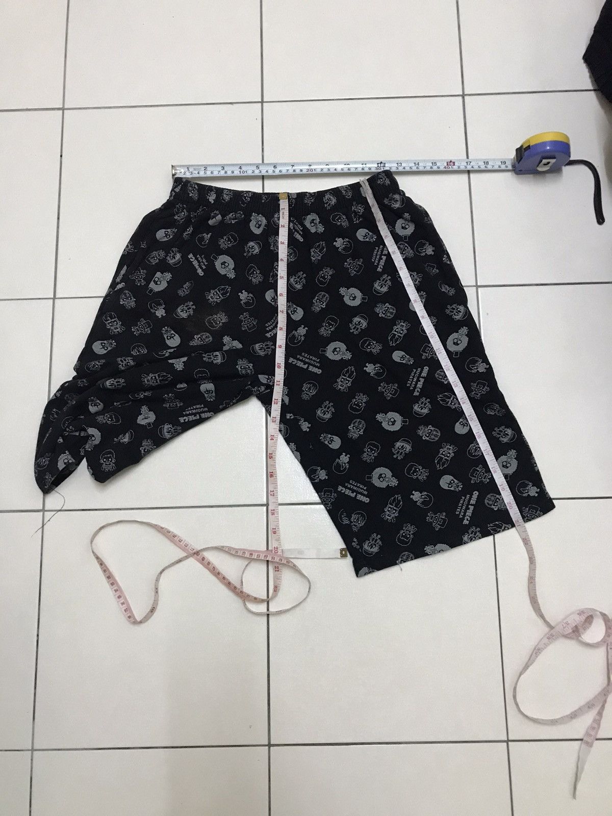 Anime × Japanese Brand × One Piece Vintage Anime One Piece Shorts Pants Full Print Size US 28 / EU 44 - 7 Thumbnail
