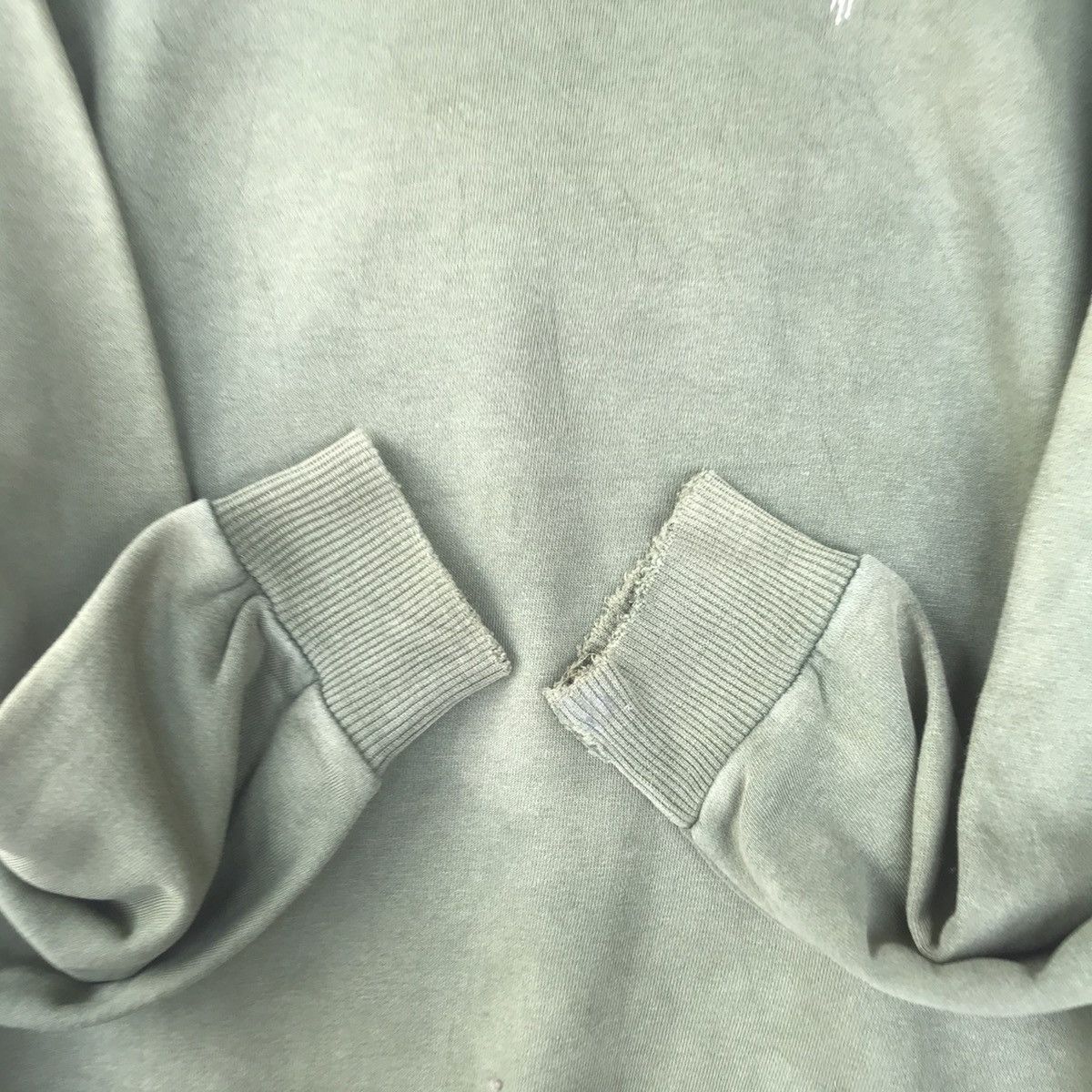 Beverly Hills Polo Club × Vintage Vintage Polo Club Embroidered Small Logo Sweatshirt Size US L / EU 52-54 / 3 - 4 Thumbnail