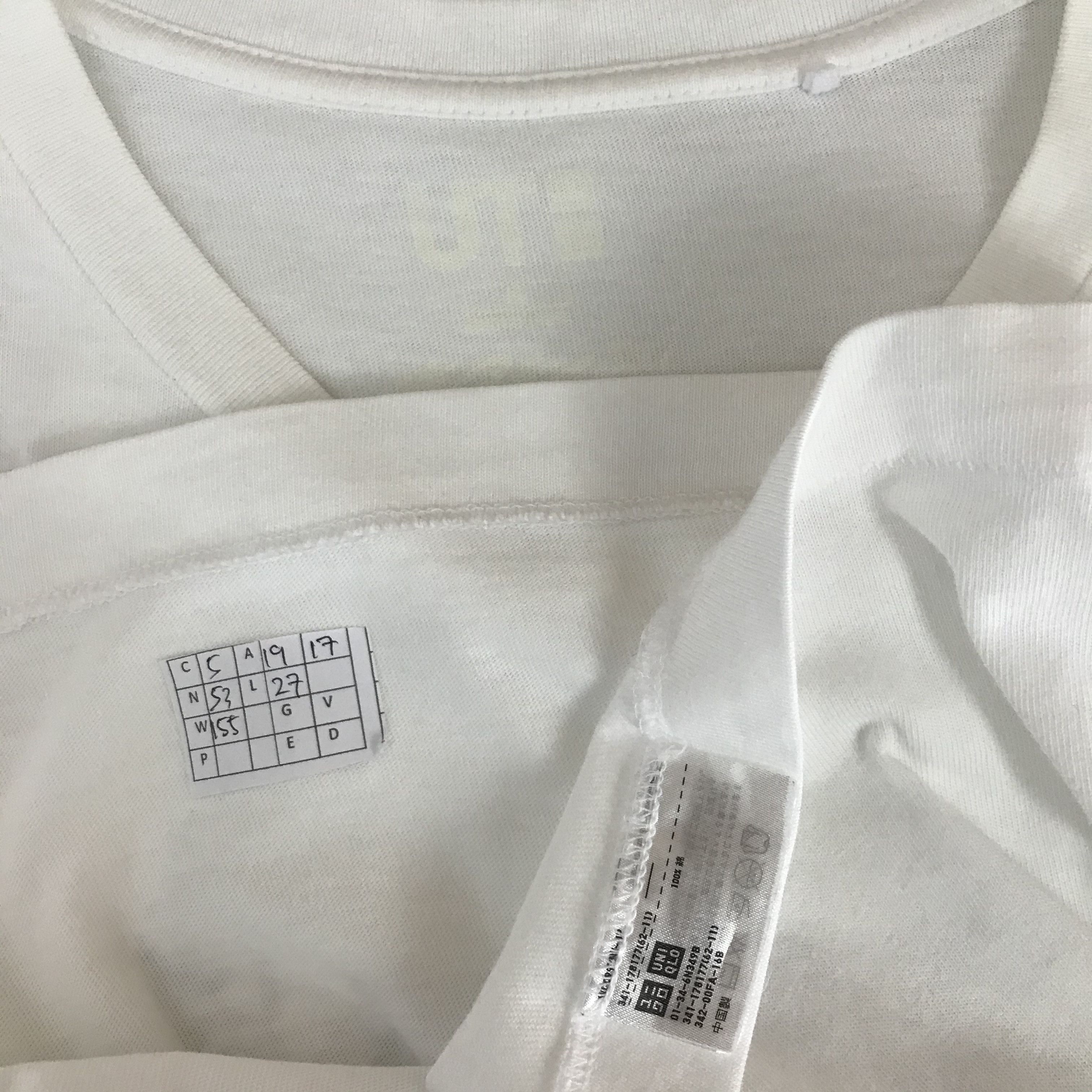 Kaws 💣OFFER 90’s Vtg KAWS x NIKE Shoes Design T-shirt Size US M / EU 48-50 / 2 - 4 Thumbnail