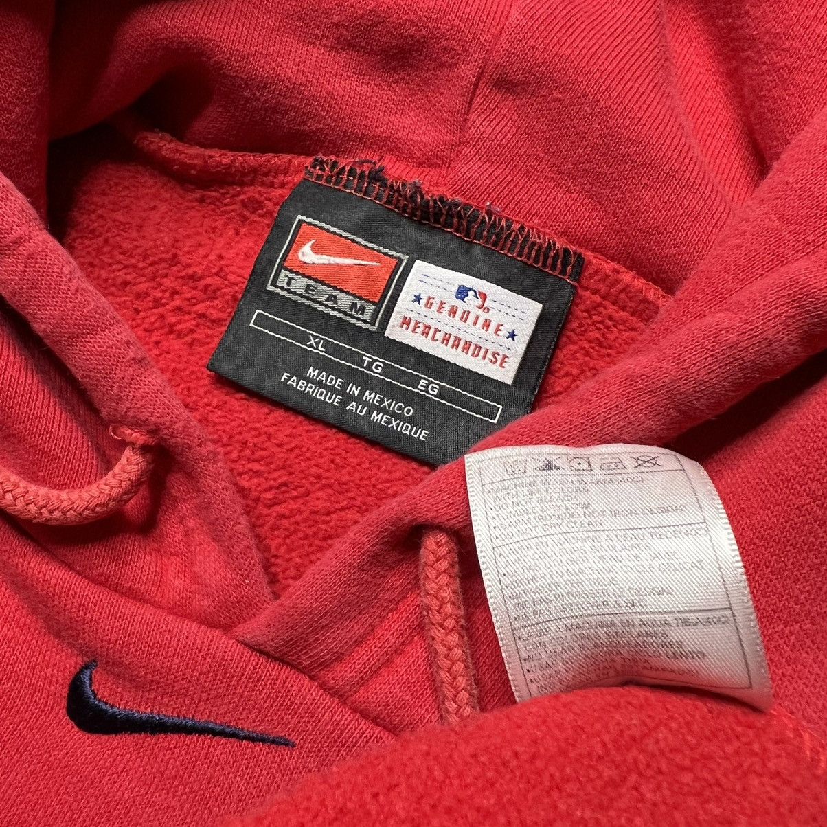 Nike Vintage Boston Red Sox Nike Center Swoosh Hoodie Size US XL / EU 56 / 4 - 4 Preview