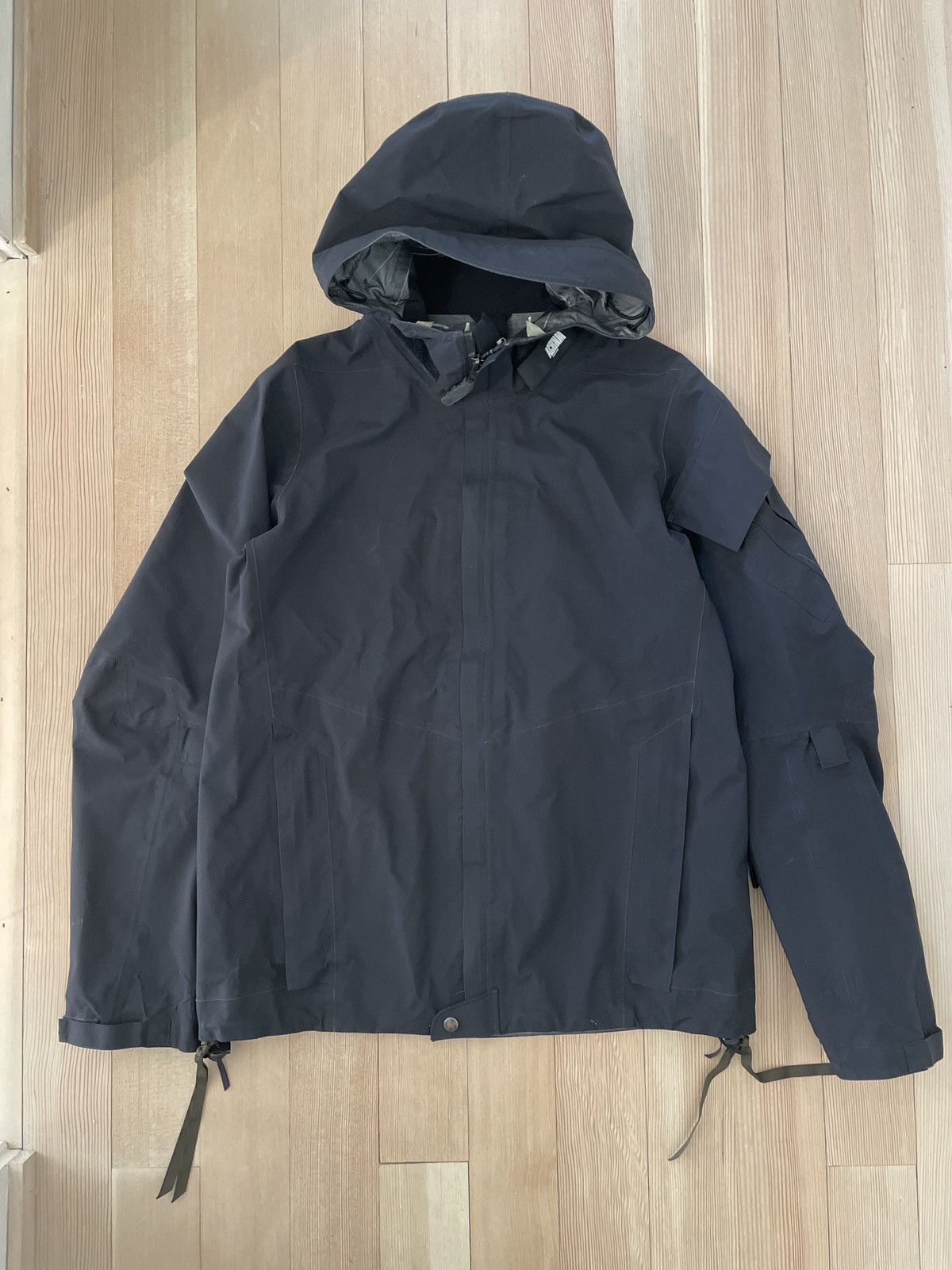 Acronym J32-GT 3L GORE-TEX PRO | Grailed