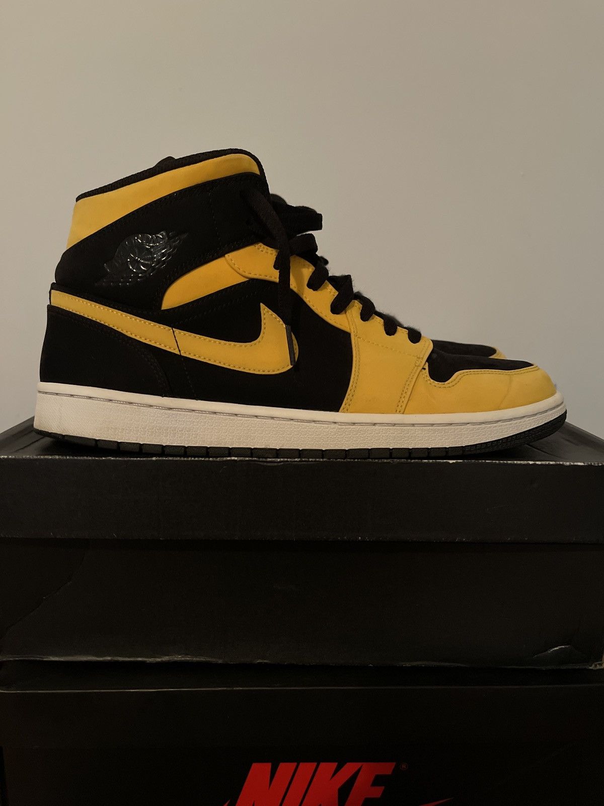 Air Jordan Retro Mid Reserve New Love 2018