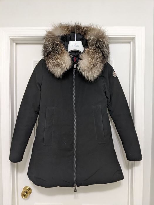 Moncler best sale blavet parka